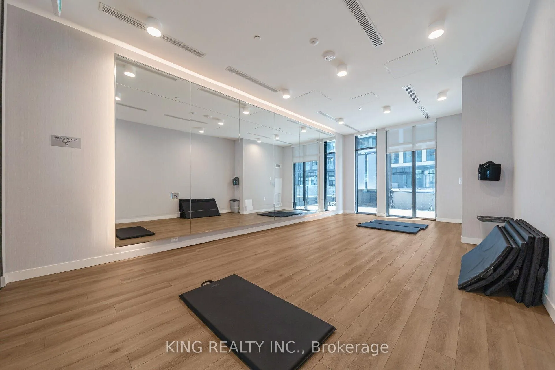 Photo 8 of Unit 233, 121 Lower Sherbourne Street S, Toronto, Moss Park — HOMEH