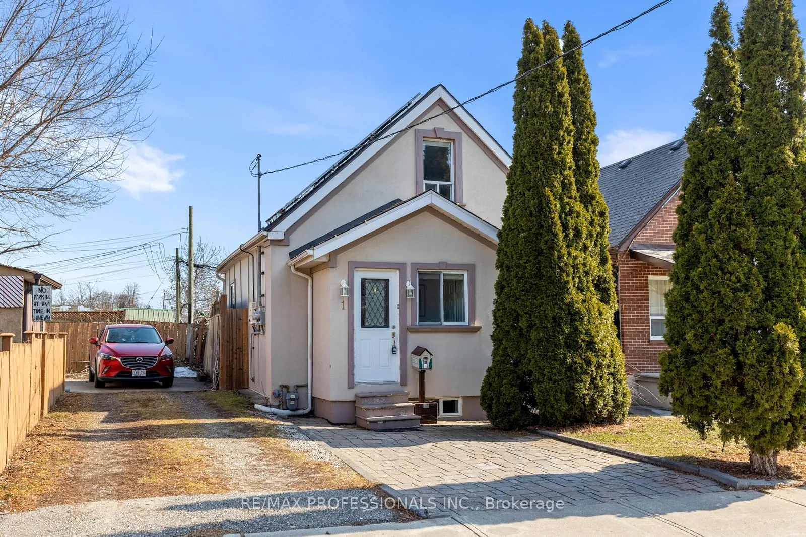 Photo 1 of 1 Gray Avenue, Toronto, Rockcliffe-Smythe — HOMEH