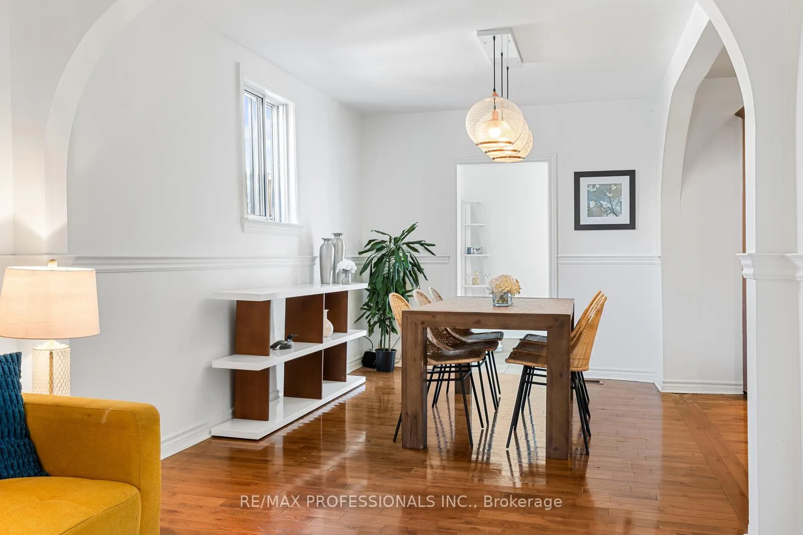 Photo 7 of 1 Gray Avenue, Toronto, Rockcliffe-Smythe — HOMEH
