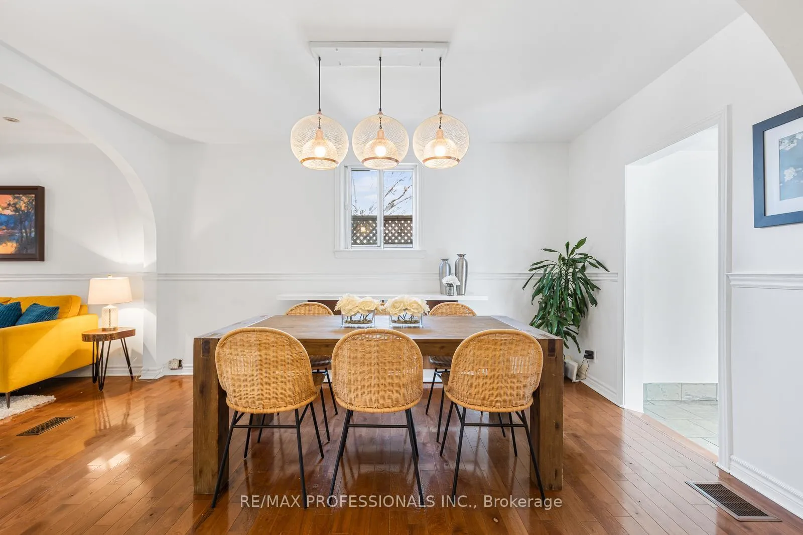 Photo 10 of 1 Gray Avenue, Toronto, Rockcliffe-Smythe — HOMEH