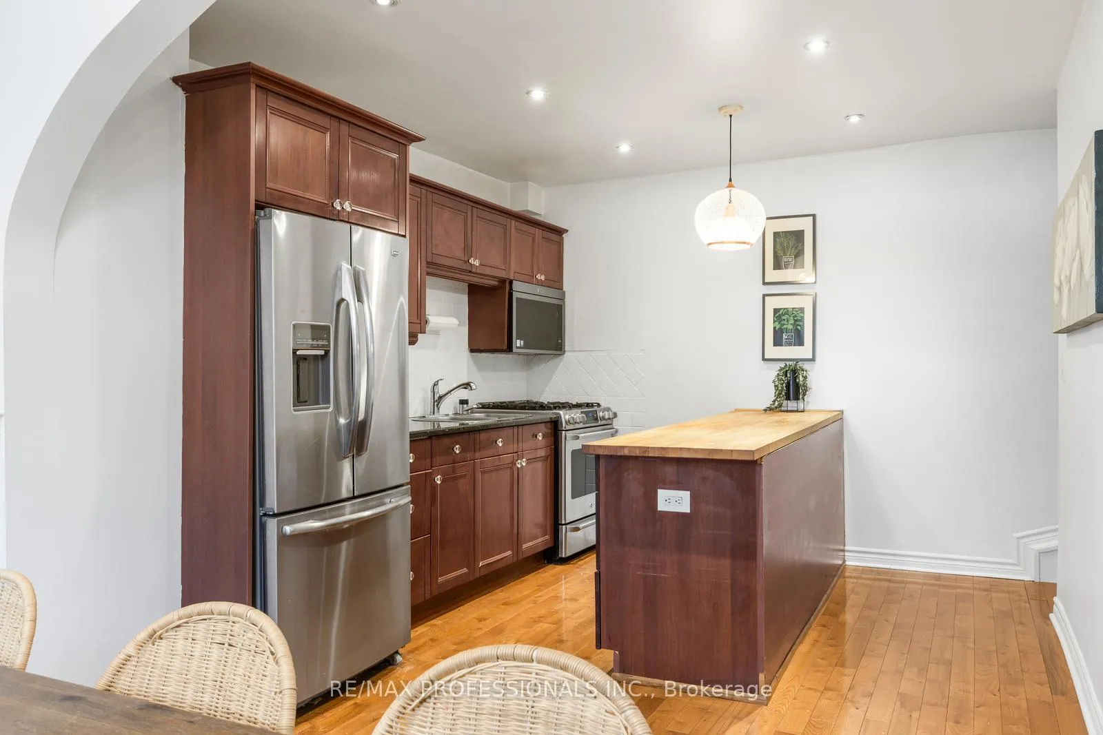 Photo 11 of 1 Gray Avenue, Toronto, Rockcliffe-Smythe — HOMEH