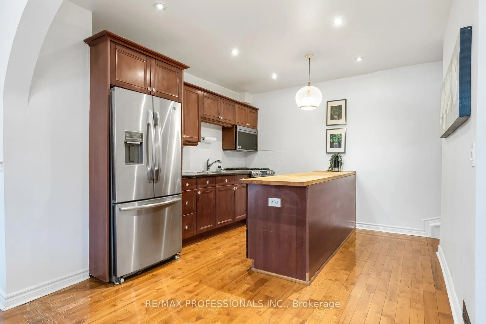 Photo 13 of 1 Gray Avenue, Toronto, Rockcliffe-Smythe — HOMEH