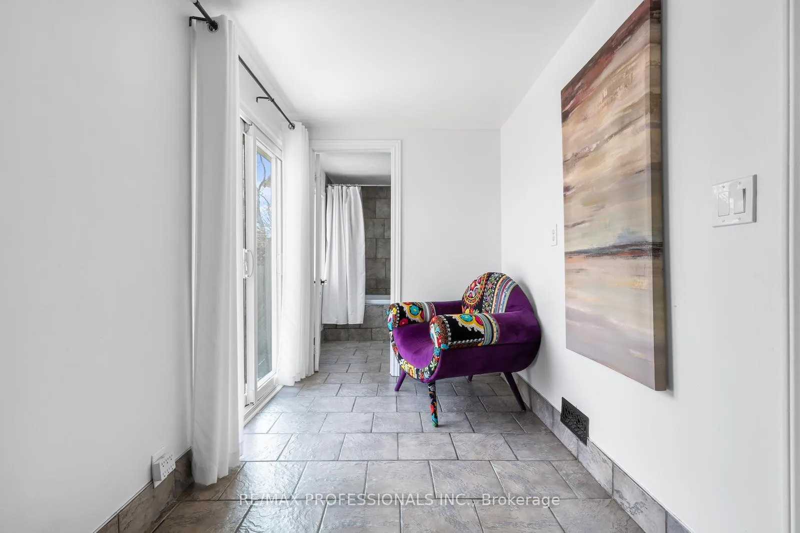 Photo 18 of 1 Gray Avenue, Toronto, Rockcliffe-Smythe — HOMEH