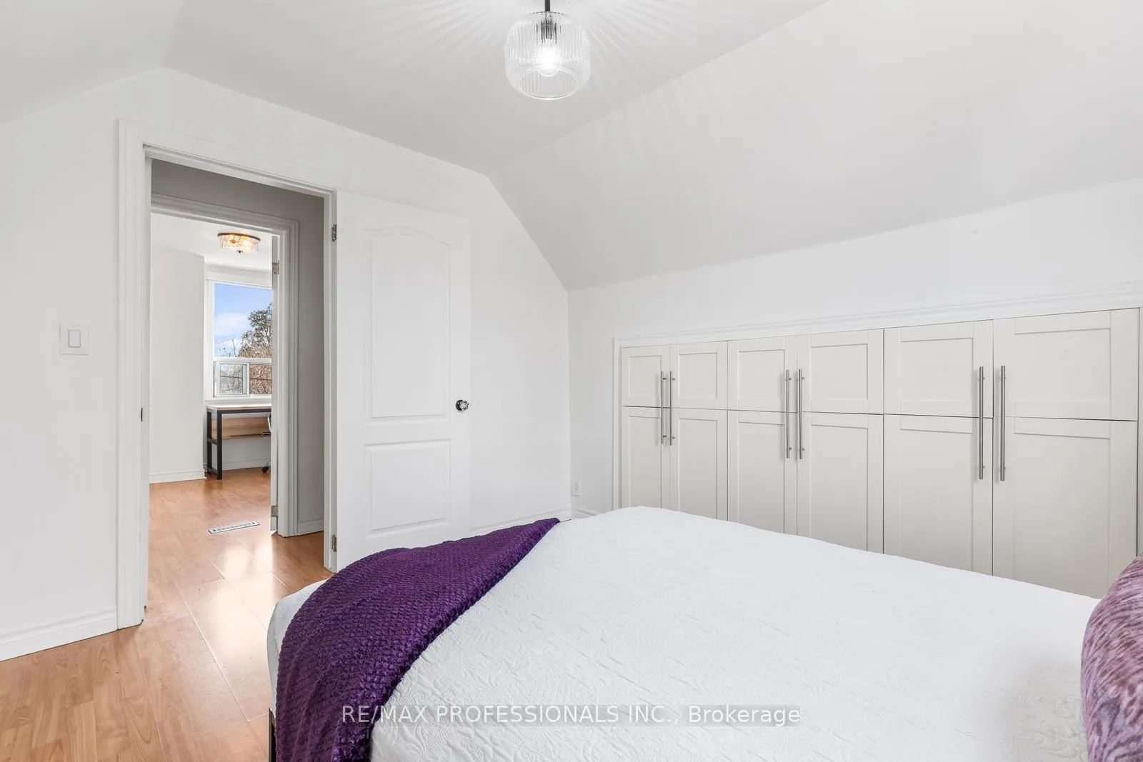 Photo 23 of 1 Gray Avenue, Toronto, Rockcliffe-Smythe — HOMEH