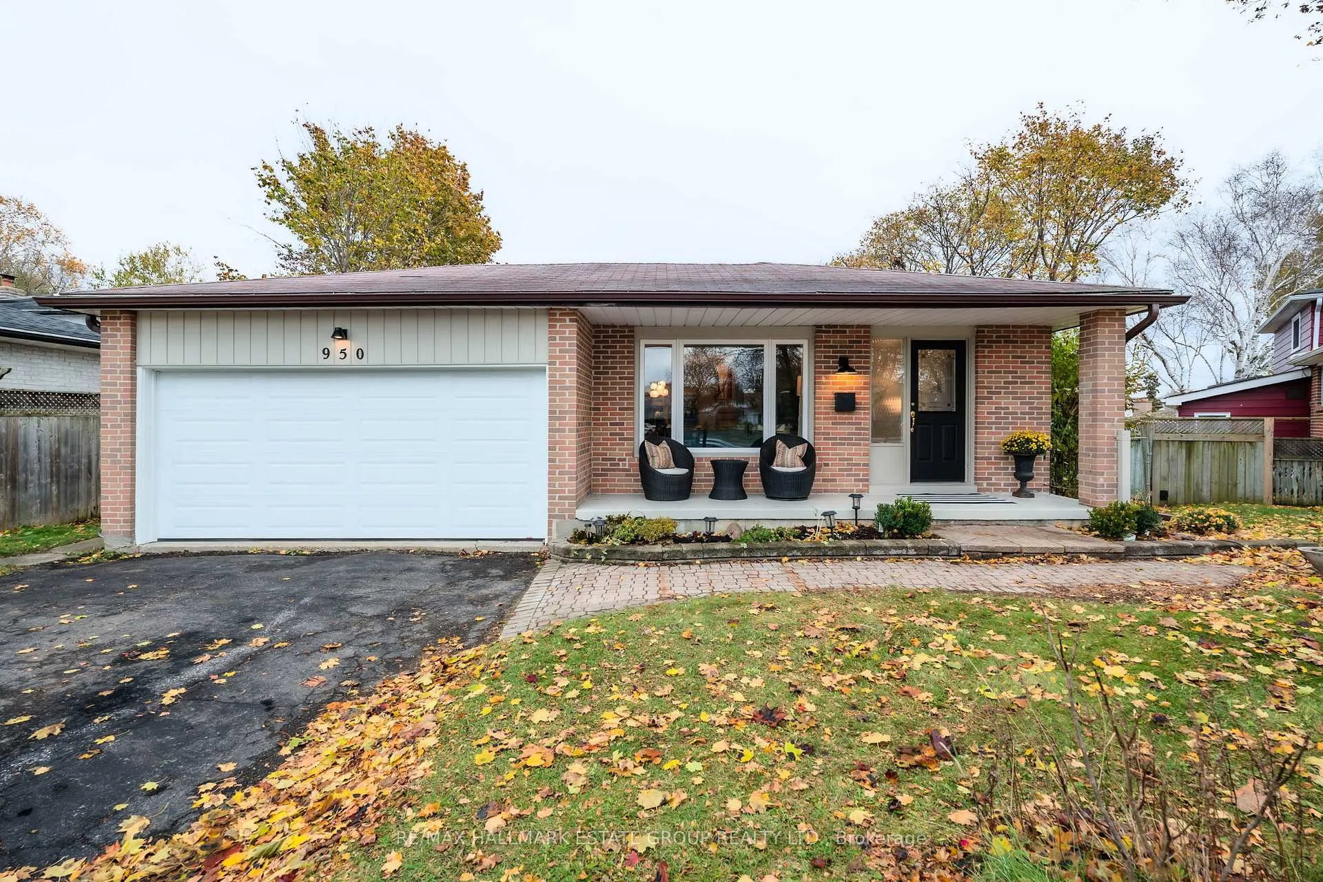 Photo 1 of 950 Bayshore Court, Pickering, Dunbarton — HOMEH