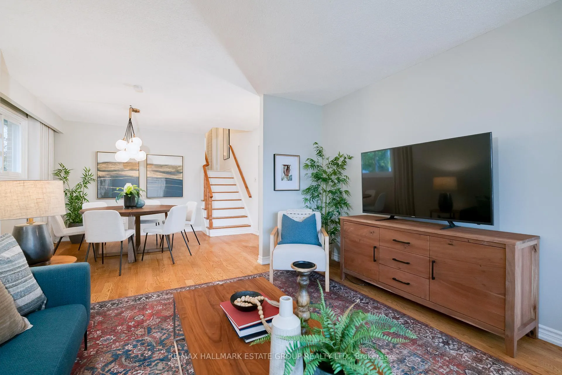 Photo 6 of 950 Bayshore Court, Pickering, Dunbarton — HOMEH