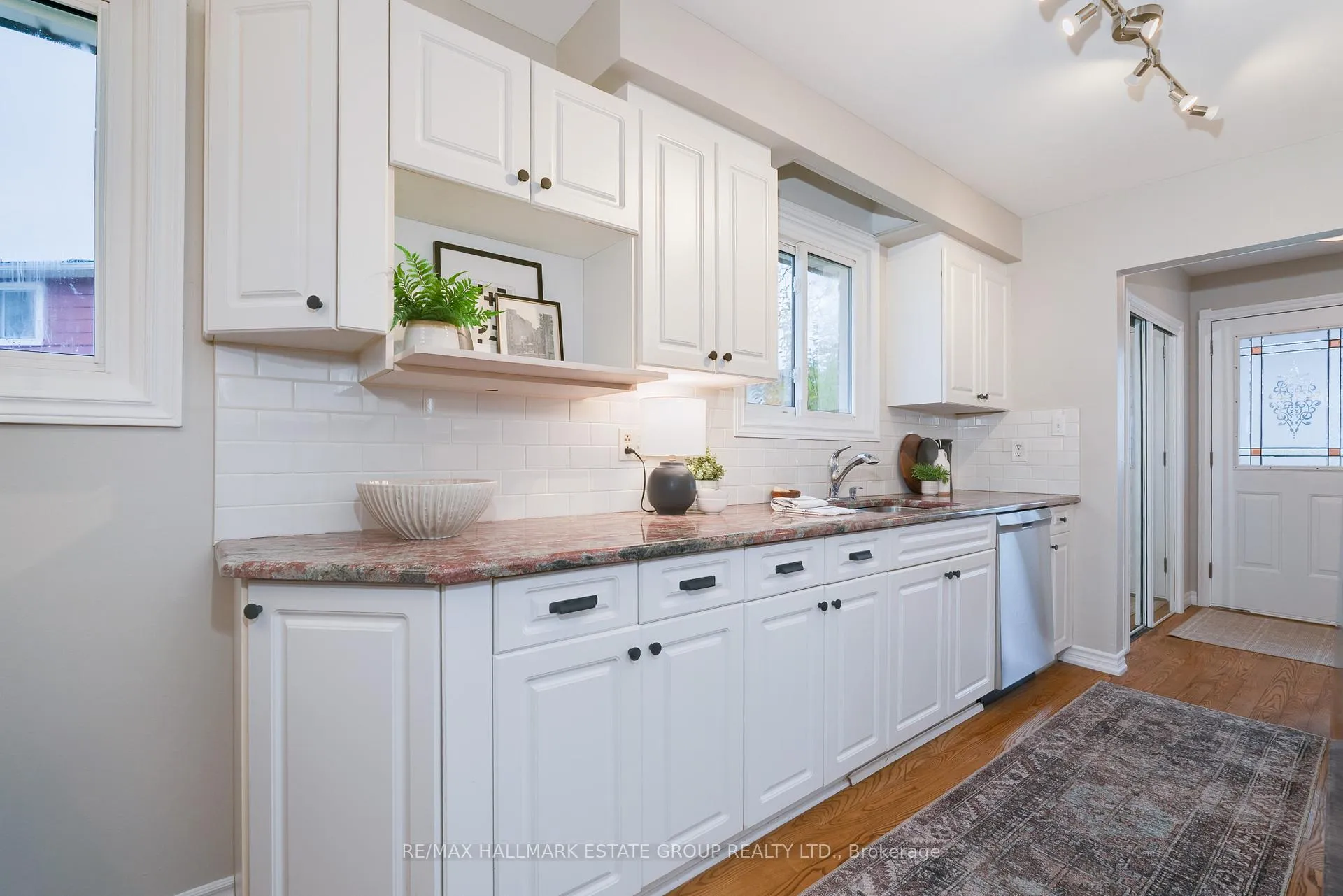 Photo 12 of 950 Bayshore Court, Pickering, Dunbarton — HOMEH