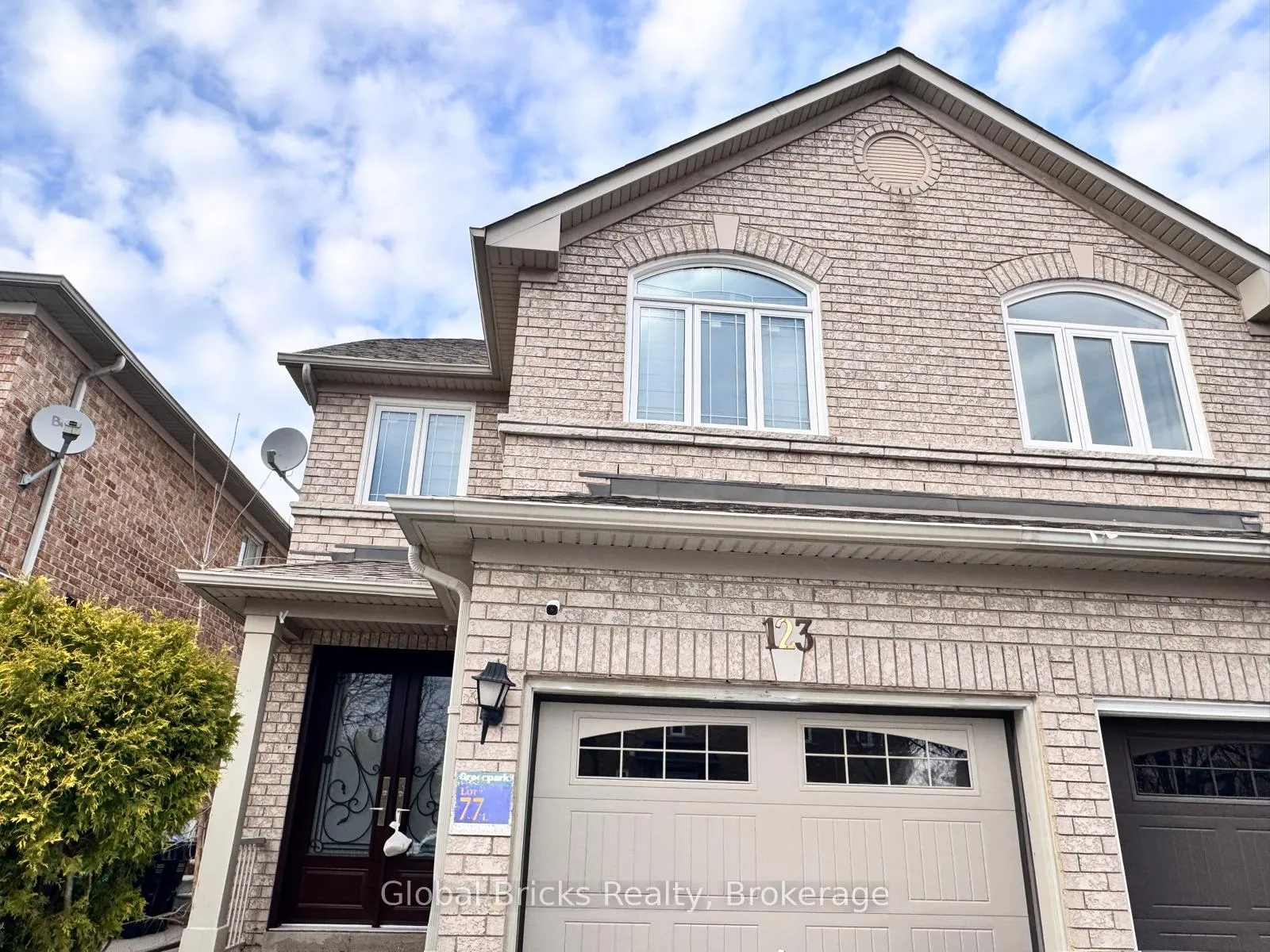 Front of 123 Morningmist Street