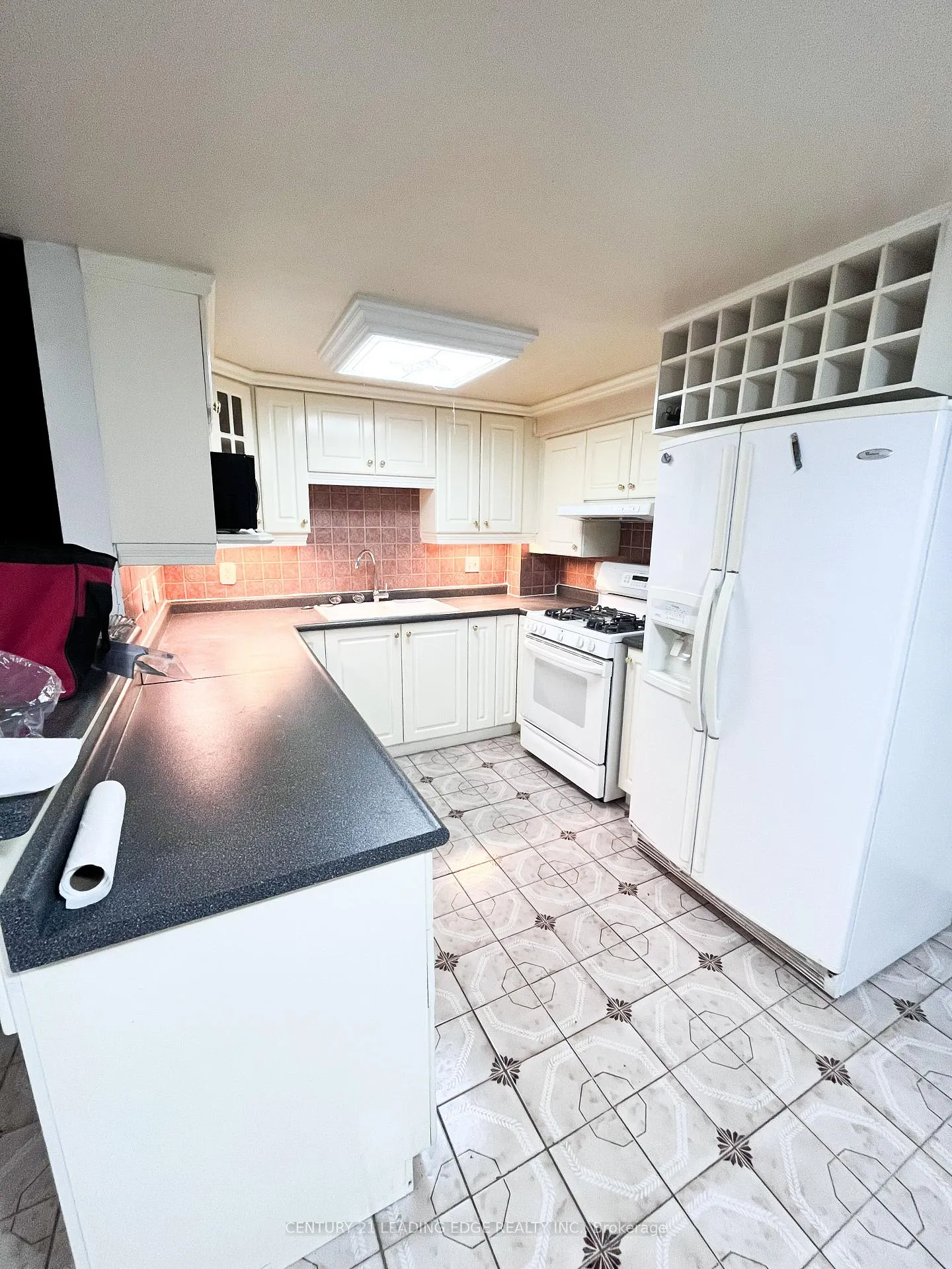 Photo 10 of 50 Limeridge Road W, Hamilton, Yeoville — HOMEH