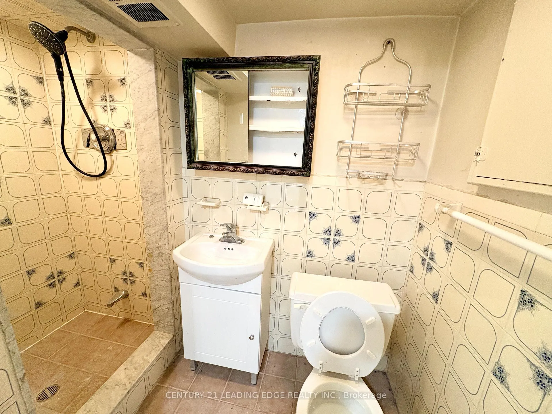 Photo 11 of 50 Limeridge Road W, Hamilton, Yeoville — HOMEH