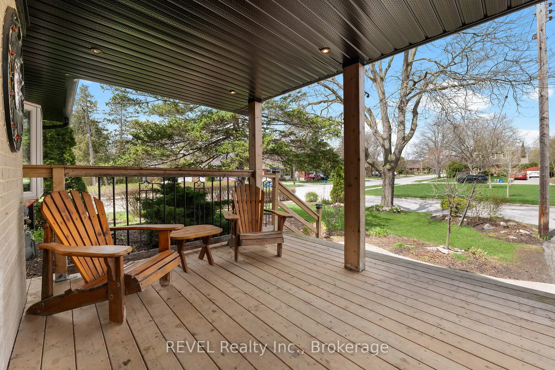 Photo 3 of 1367 St Marys Crescent, Burlington, Mountainside — HOMEH