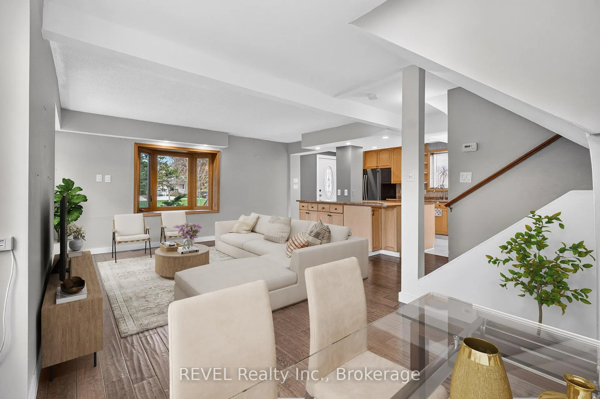 Photo 14 of 1367 St Marys Crescent, Burlington, Mountainside — HOMEH