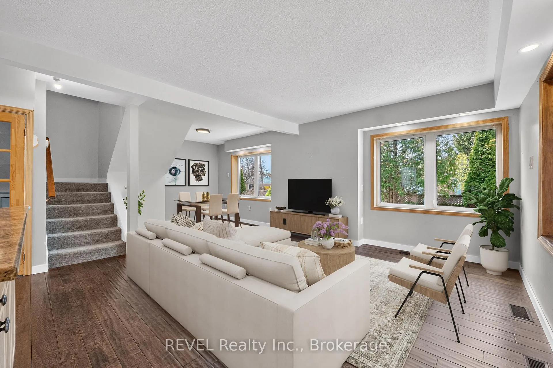 Photo 16 of 1367 St Marys Crescent, Burlington, Mountainside — HOMEH