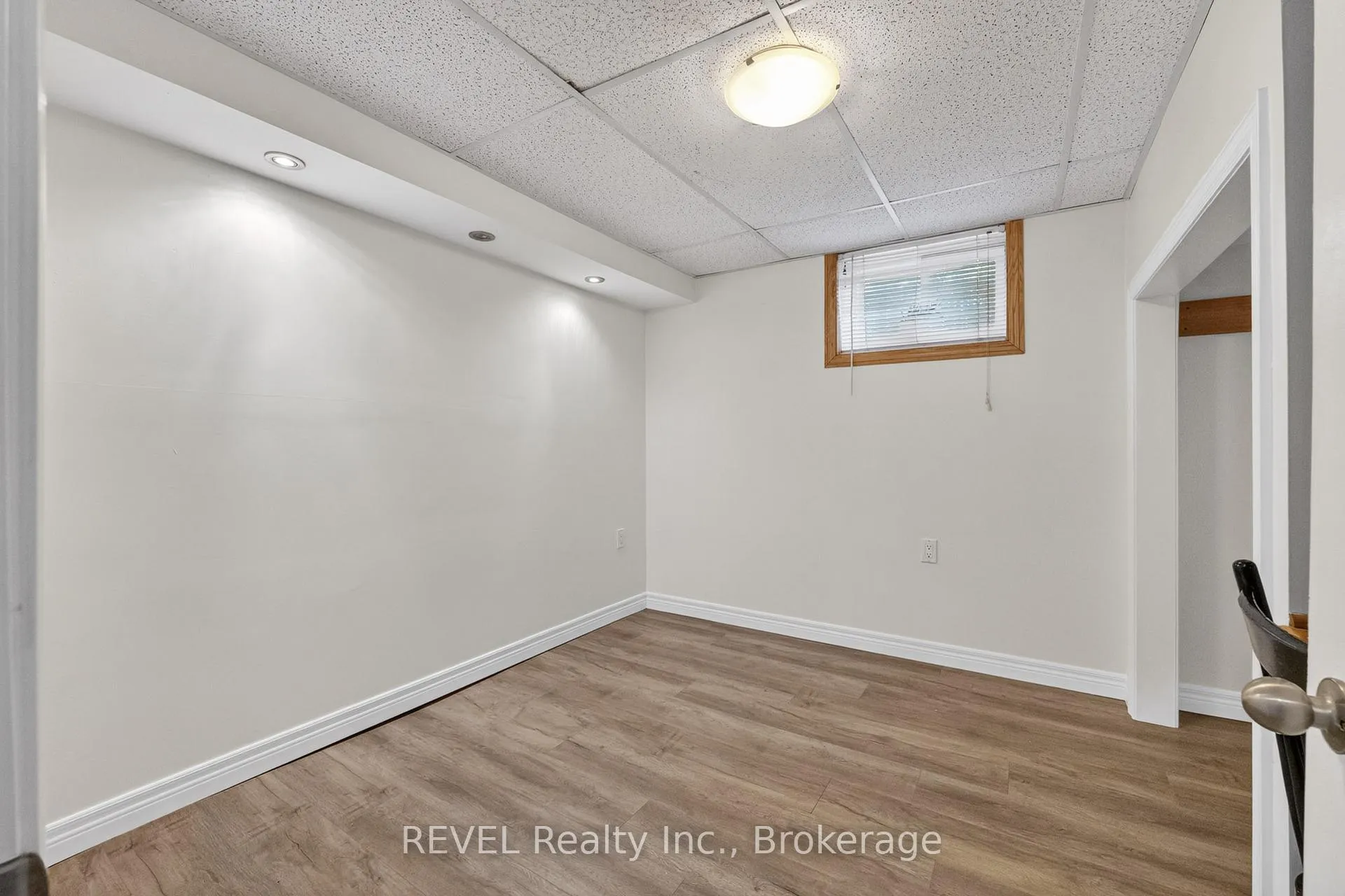 Photo 27 of 1367 St Marys Crescent, Burlington, Mountainside — HOMEH