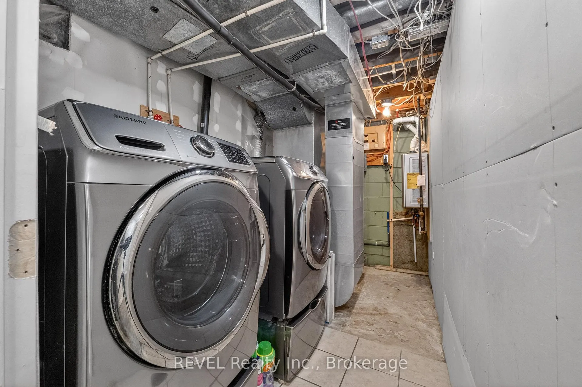 Photo 30 of 1367 St Marys Crescent, Burlington, Mountainside — HOMEH