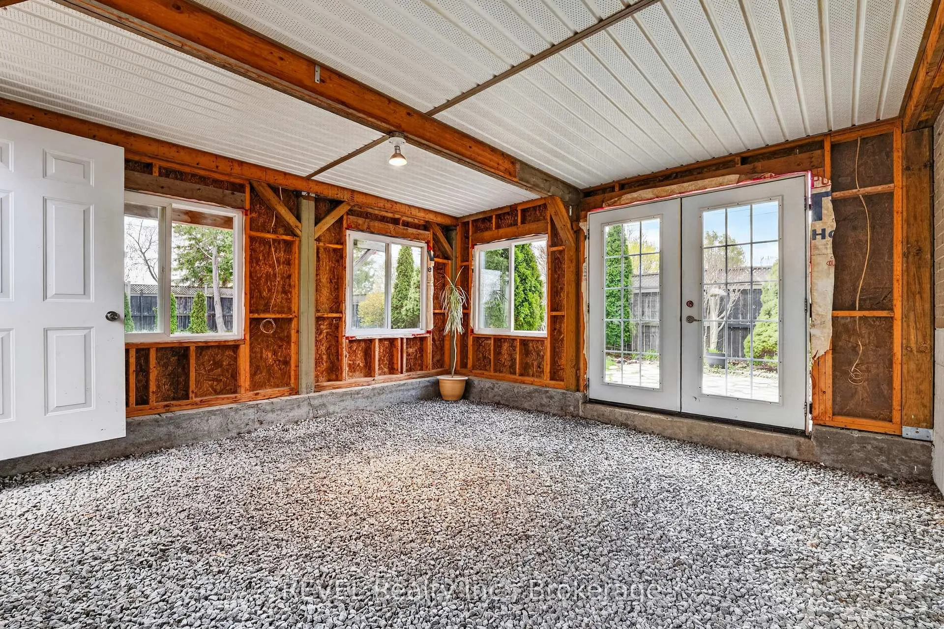Photo 31 of 1367 St Marys Crescent, Burlington, Mountainside — HOMEH
