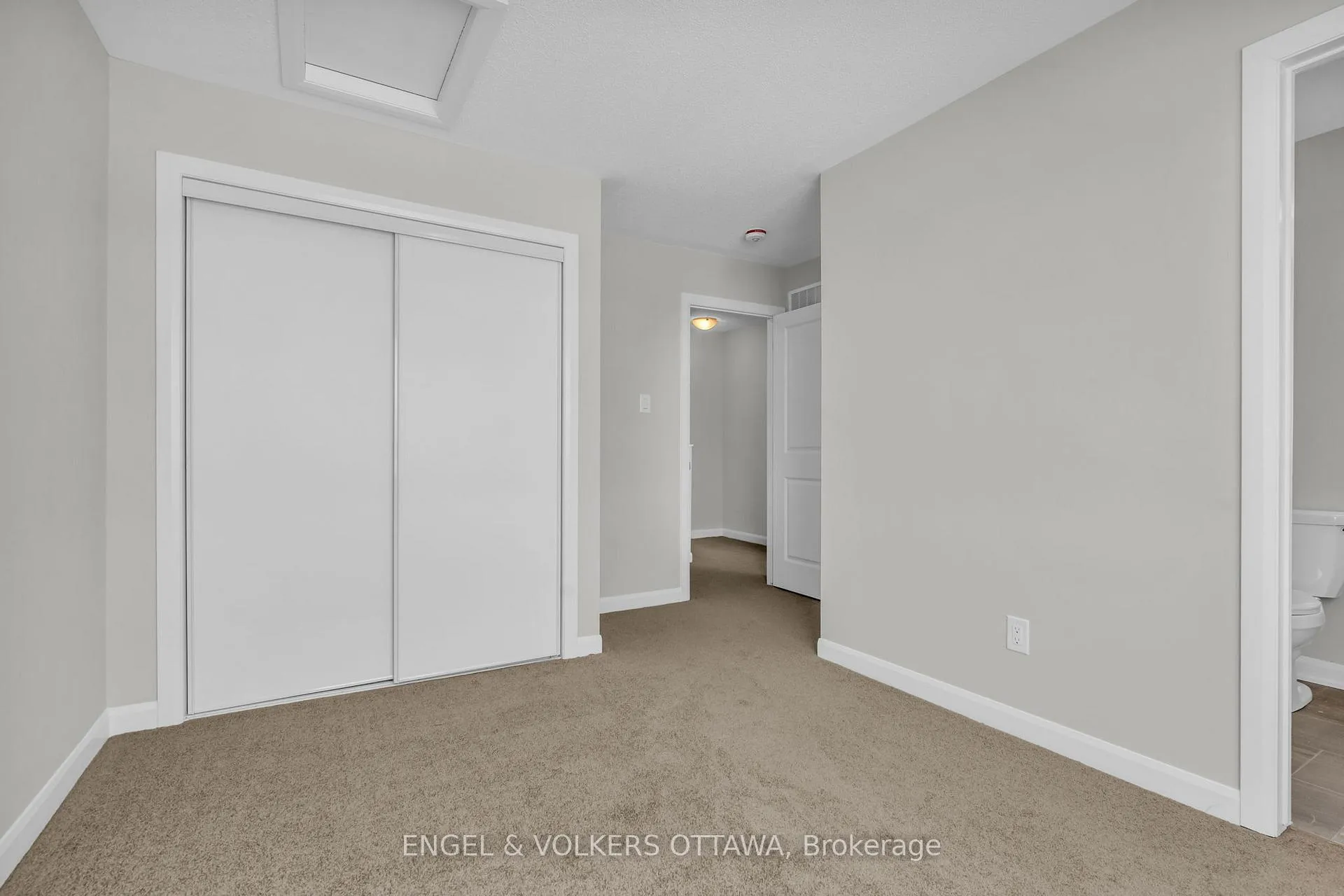 Photo 14 of 1627 Creekway Private, Ottawa, Kanata - Kanata Lakes/Heritage Hills — HOMEH