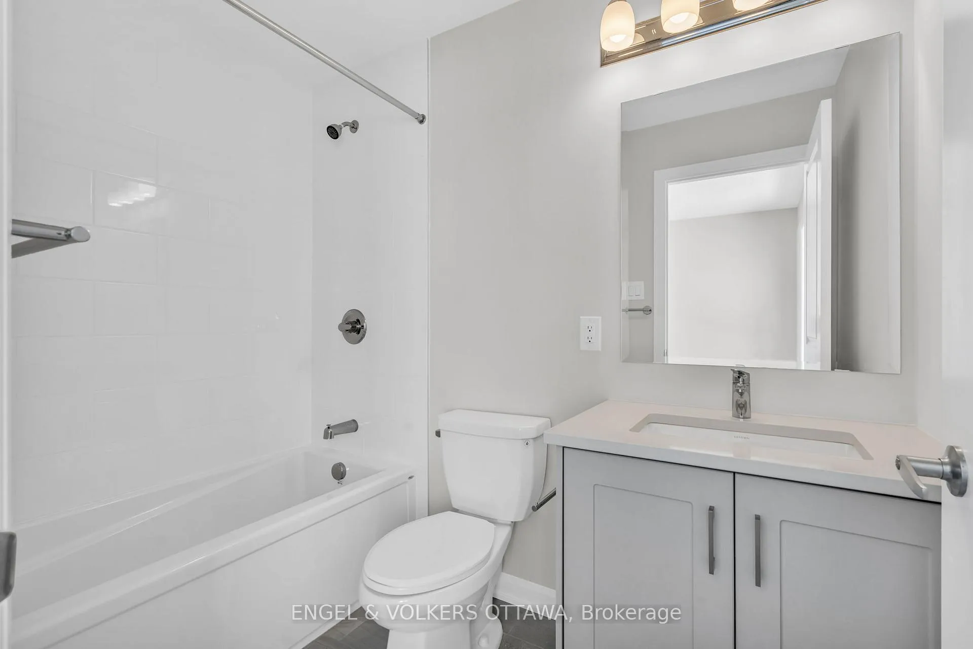 Photo 18 of 1627 Creekway Private, Ottawa, Kanata - Kanata Lakes/Heritage Hills — HOMEH