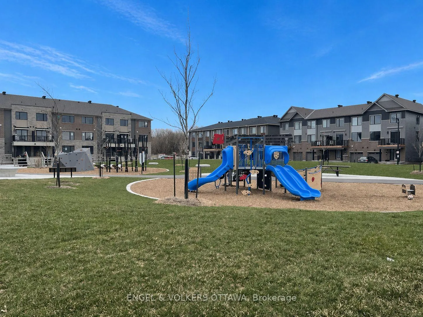 Photo 22 of 1627 Creekway Private, Ottawa, Kanata - Kanata Lakes/Heritage Hills — HOMEH