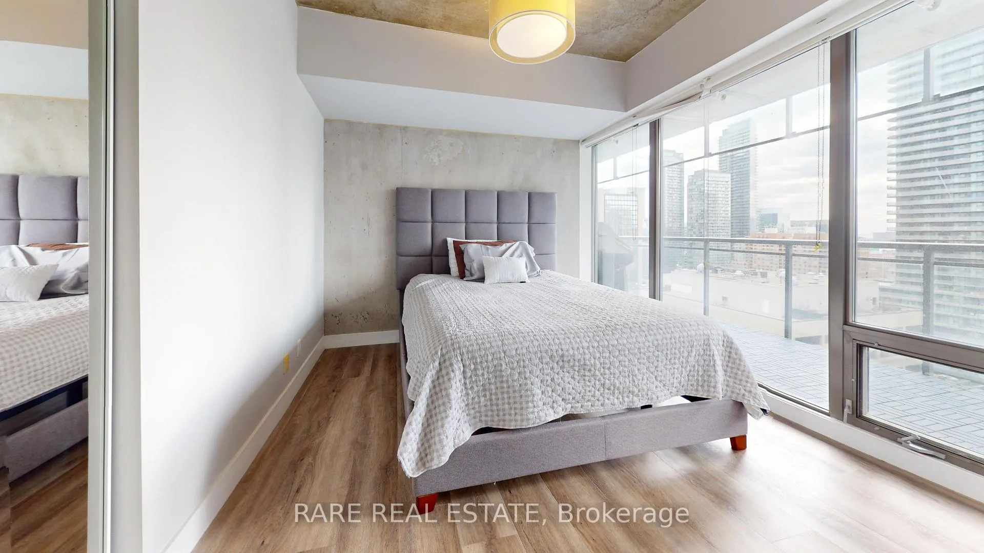 Photo 5 of Unit 1803, 22 Wellesley Street E, Toronto, Church-Yonge Corridor — HOMEH