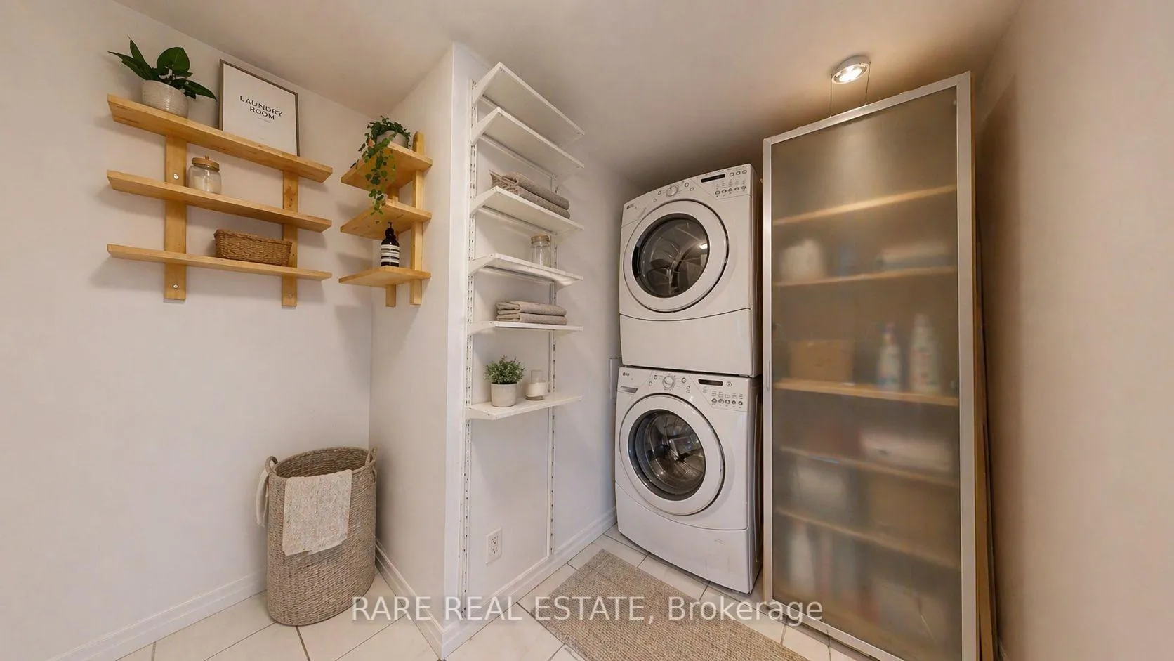 Photo 6 of Unit 1803, 22 Wellesley Street E, Toronto, Church-Yonge Corridor — HOMEH