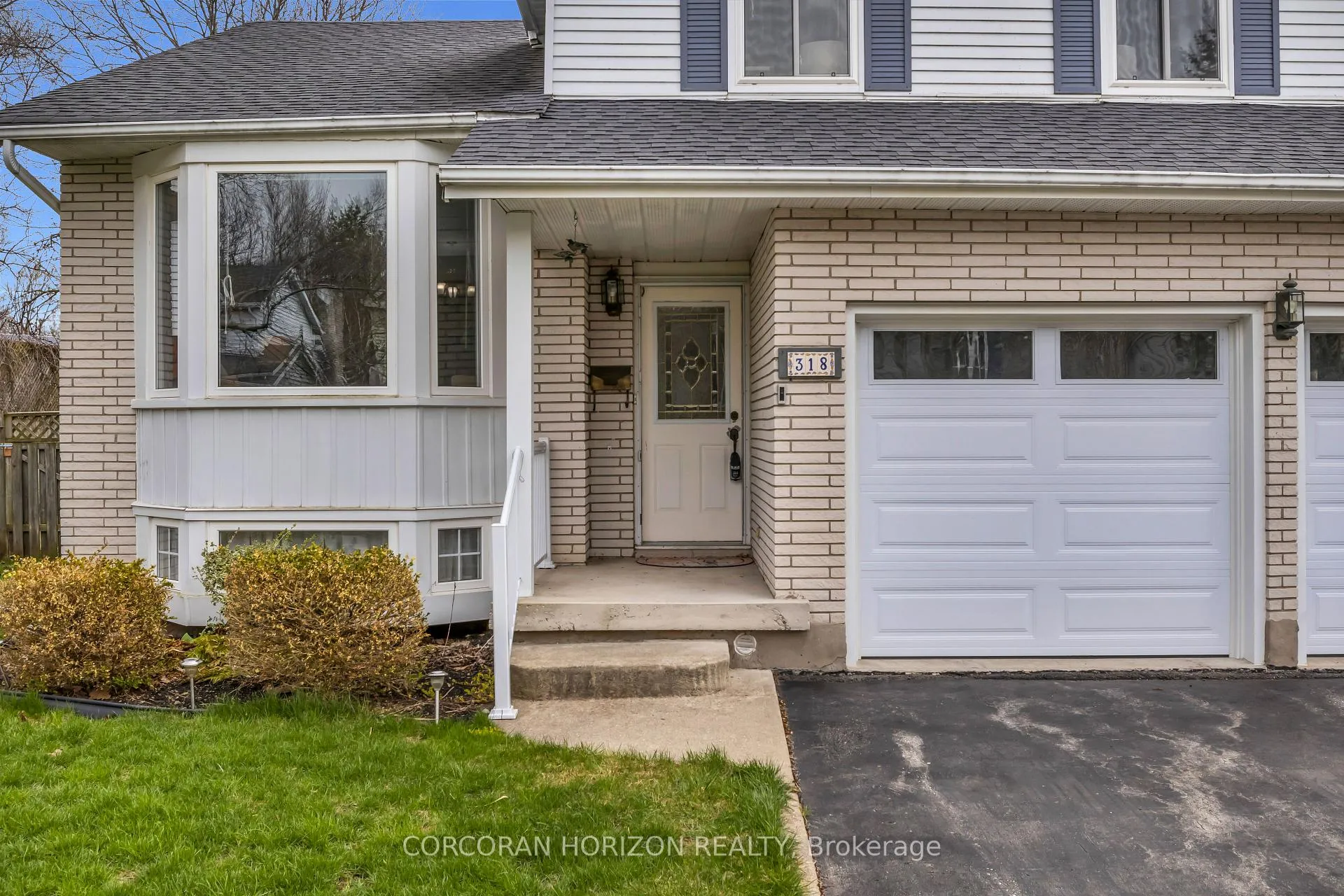 Photo 4 of 318 Burnett Avenue, Cambridge — HOMEH