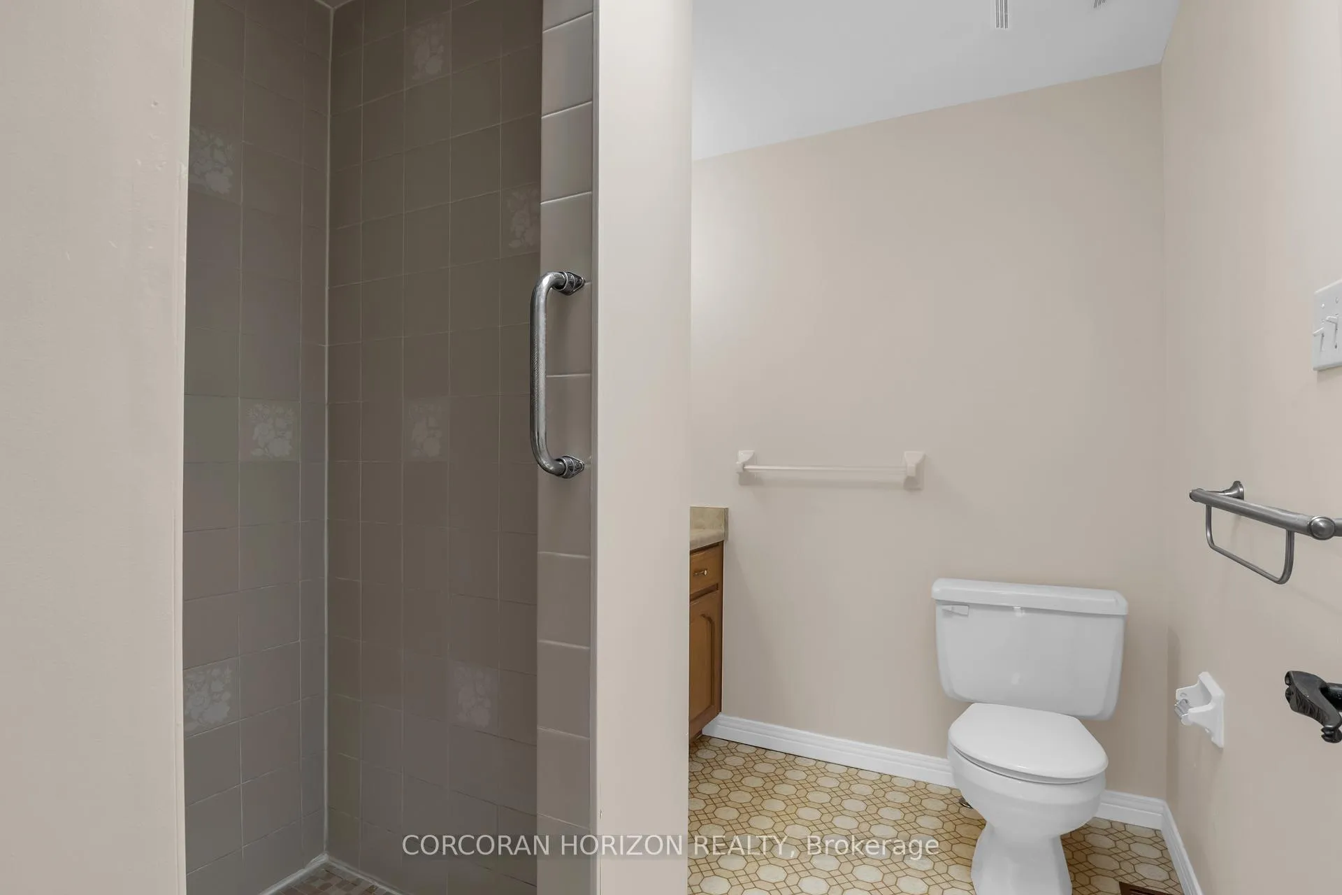 Photo 23 of 318 Burnett Avenue, Cambridge — HOMEH