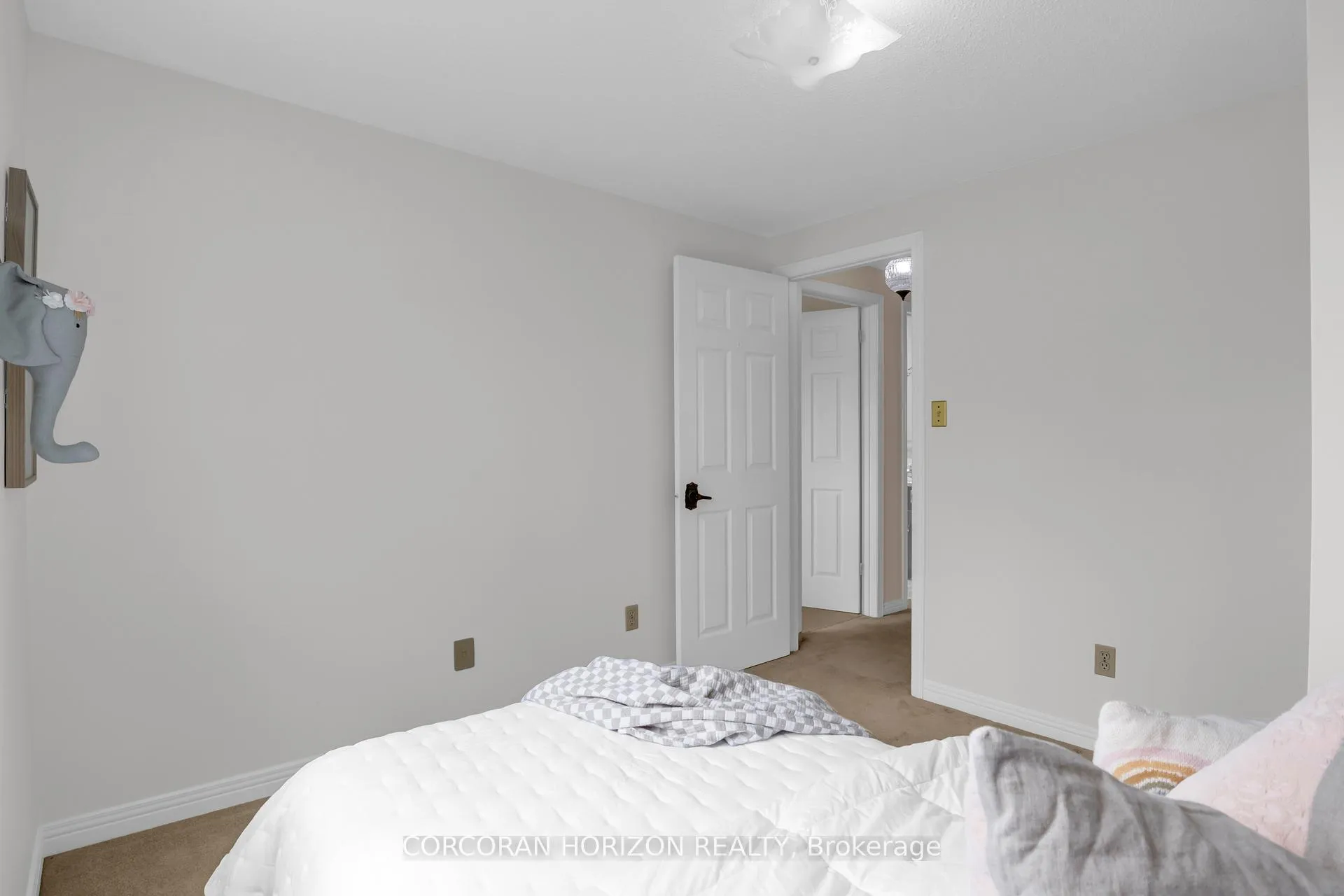 Photo 29 of 318 Burnett Avenue, Cambridge — HOMEH