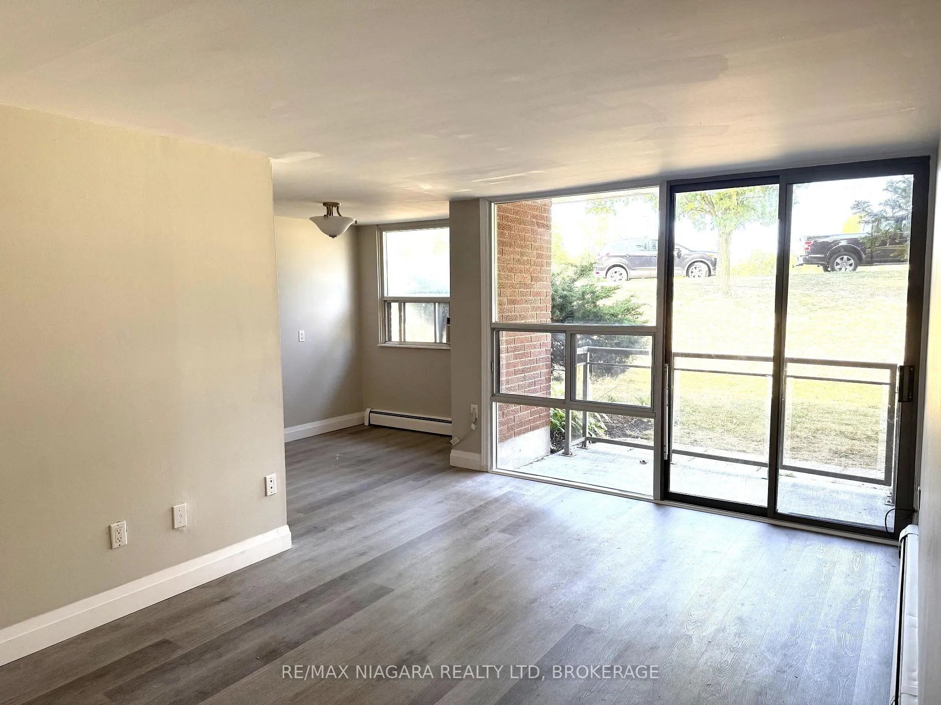 Photo 8 of Unit Unit 104, 7 Riverview Boulevard, St. Catharines, Glendale/Glenridge — HOMEH