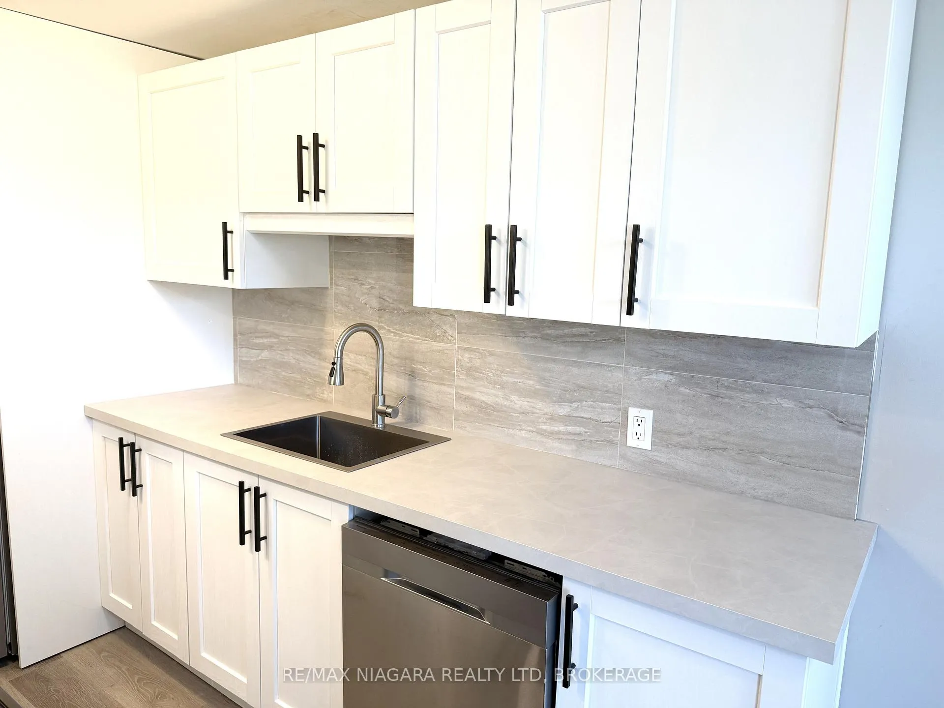 Photo 16 of Unit Unit 104, 7 Riverview Boulevard, St. Catharines, Glendale/Glenridge — HOMEH