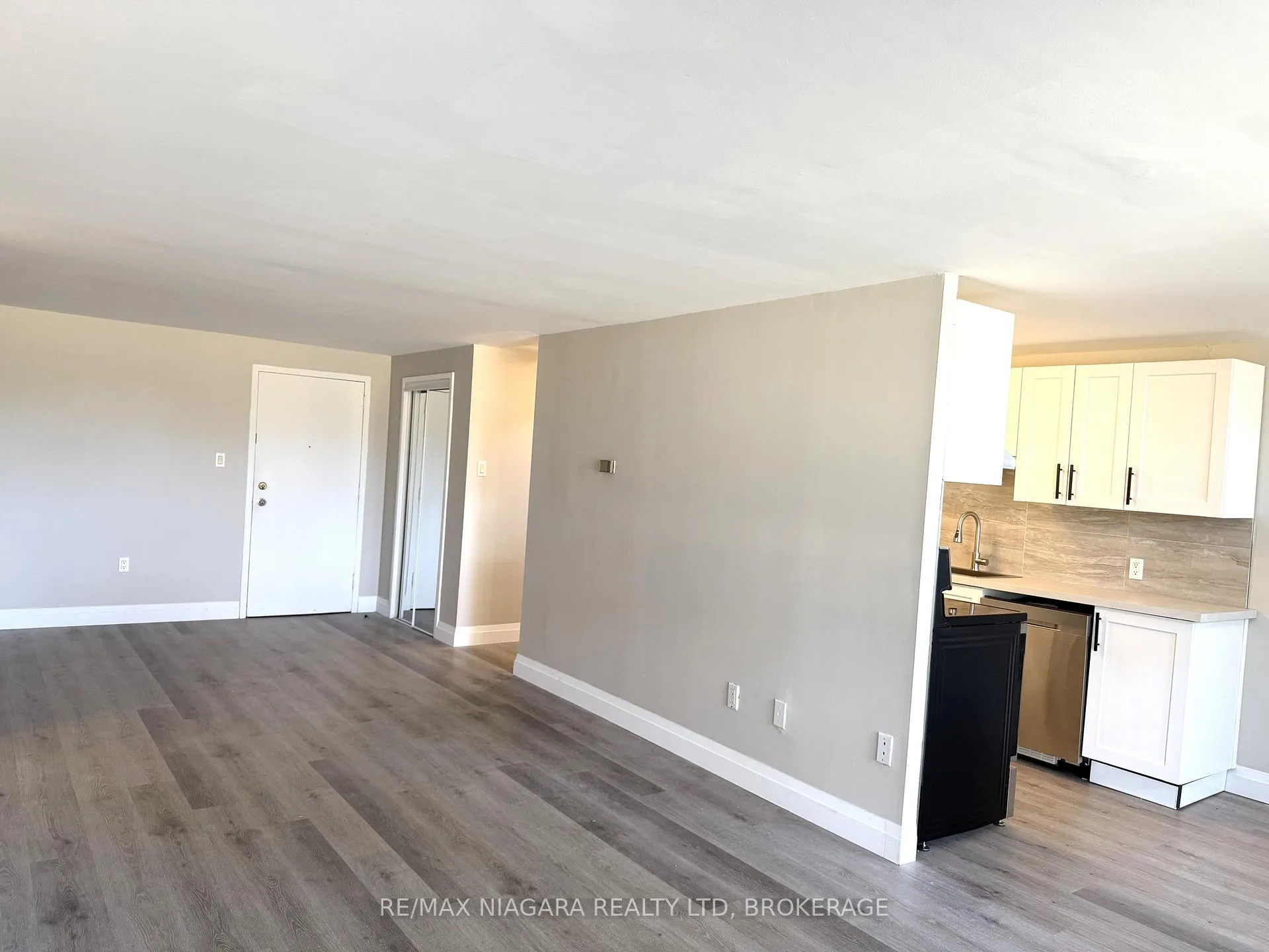 Photo 29 of Unit Unit 104, 7 Riverview Boulevard, St. Catharines, Glendale/Glenridge — HOMEH