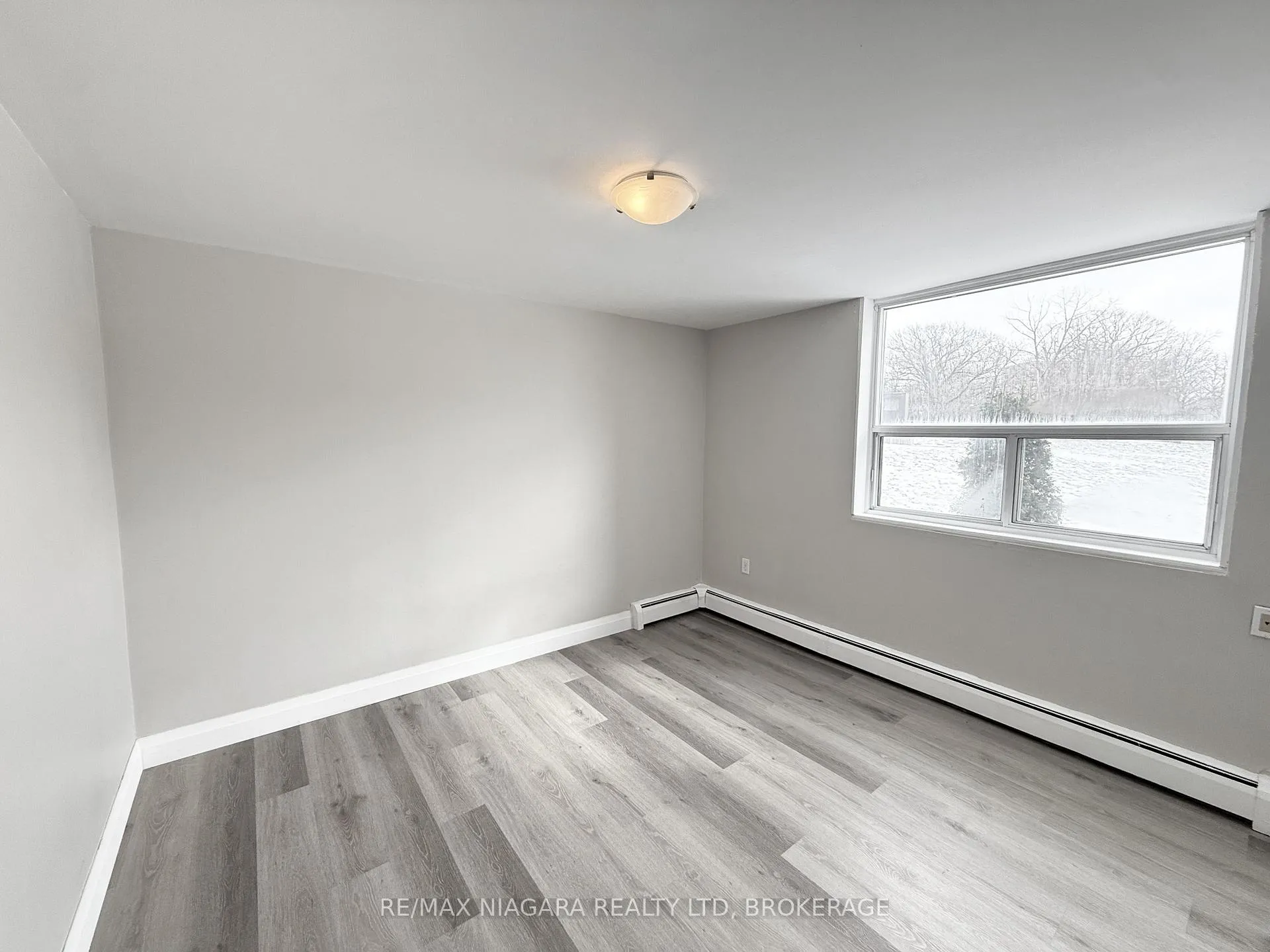 Photo 35 of Unit Unit 104, 7 Riverview Boulevard, St. Catharines, Glendale/Glenridge — HOMEH