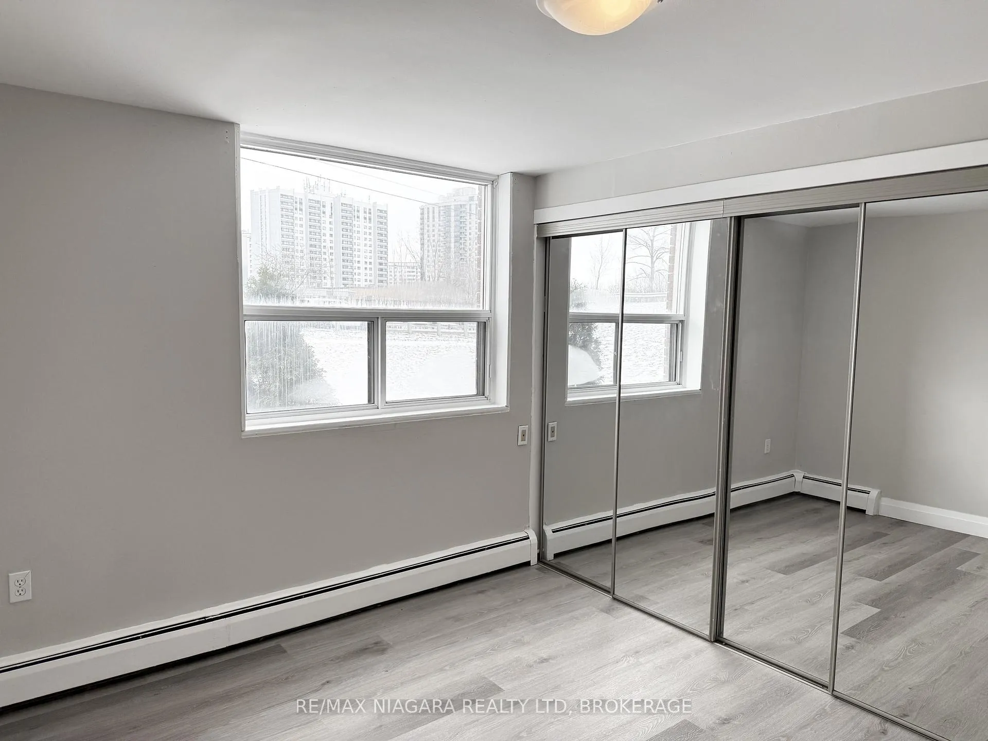 Photo 38 of Unit Unit 104, 7 Riverview Boulevard, St. Catharines, Glendale/Glenridge — HOMEH
