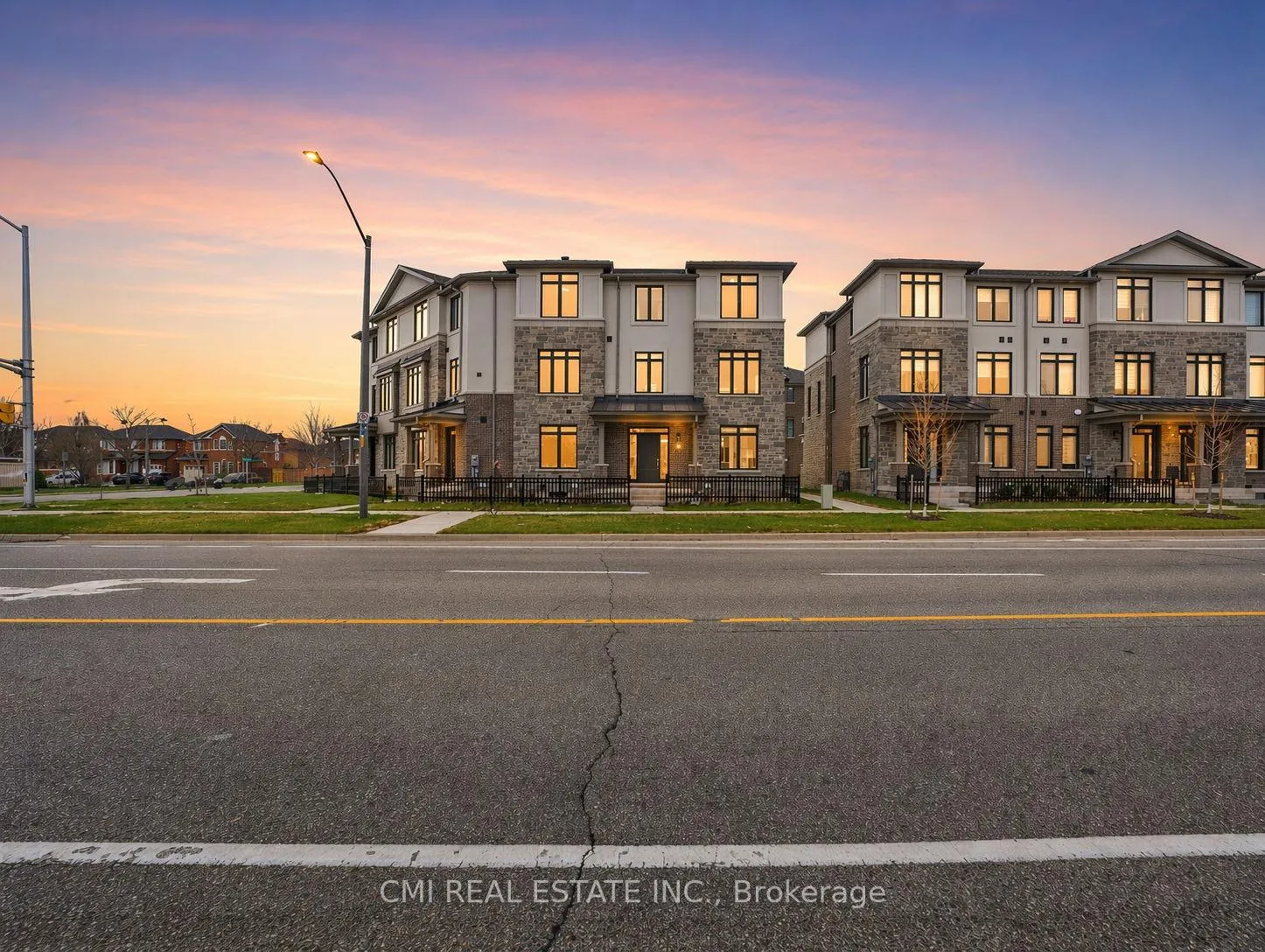 Photo 1 of 2168 Postmaster Drive, Oakville, Westmount — HOMEH