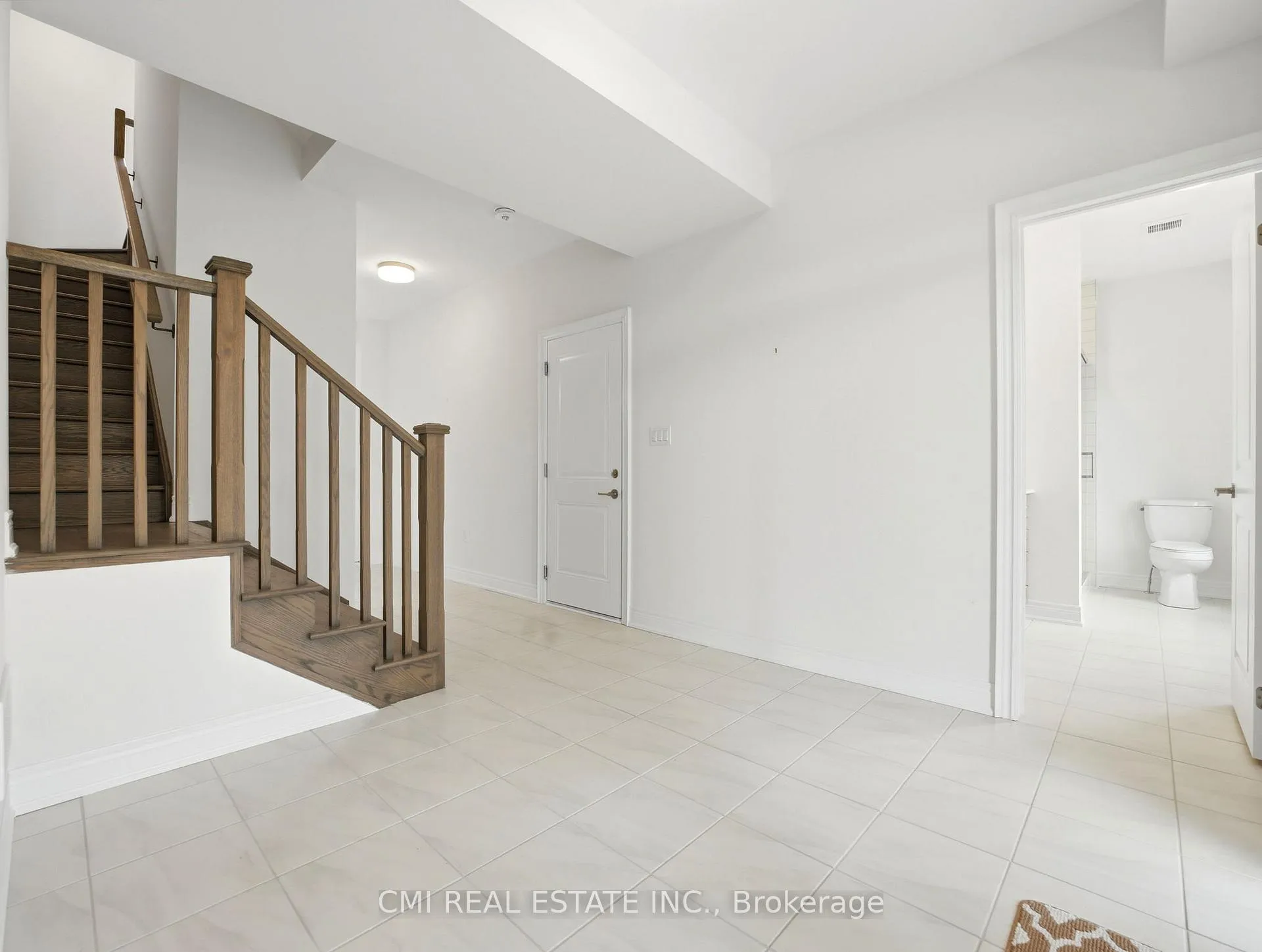 Photo 15 of 2168 Postmaster Drive, Oakville, Westmount — HOMEH