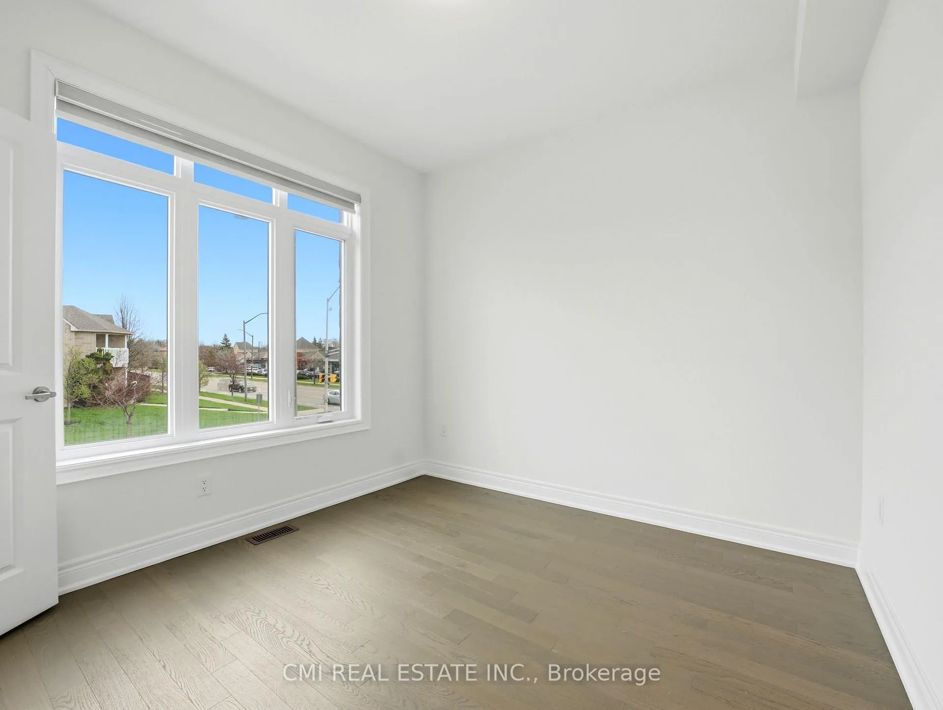 Photo 19 of 2168 Postmaster Drive, Oakville, Westmount — HOMEH