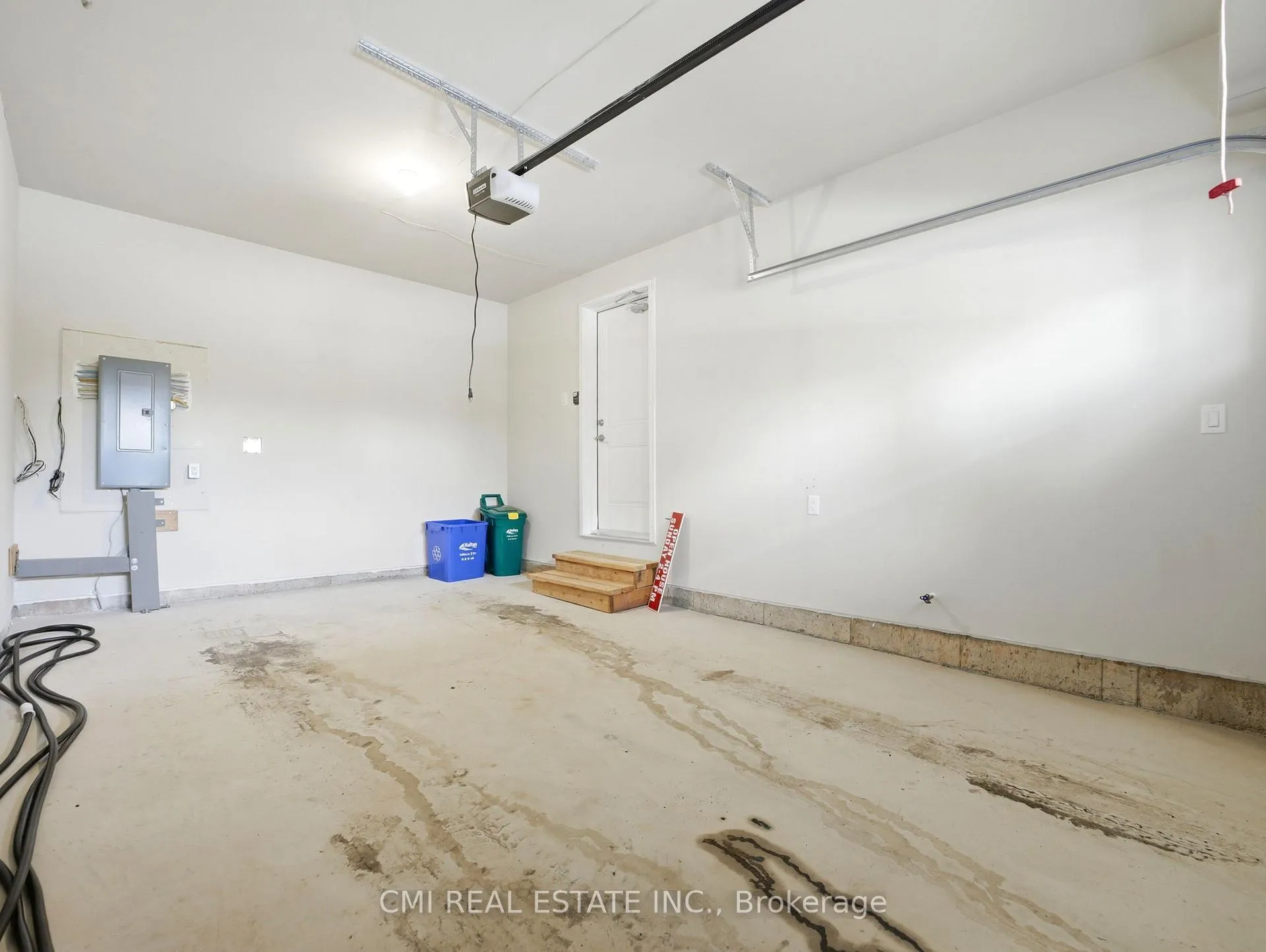 Photo 39 of 2168 Postmaster Drive, Oakville, Westmount — HOMEH