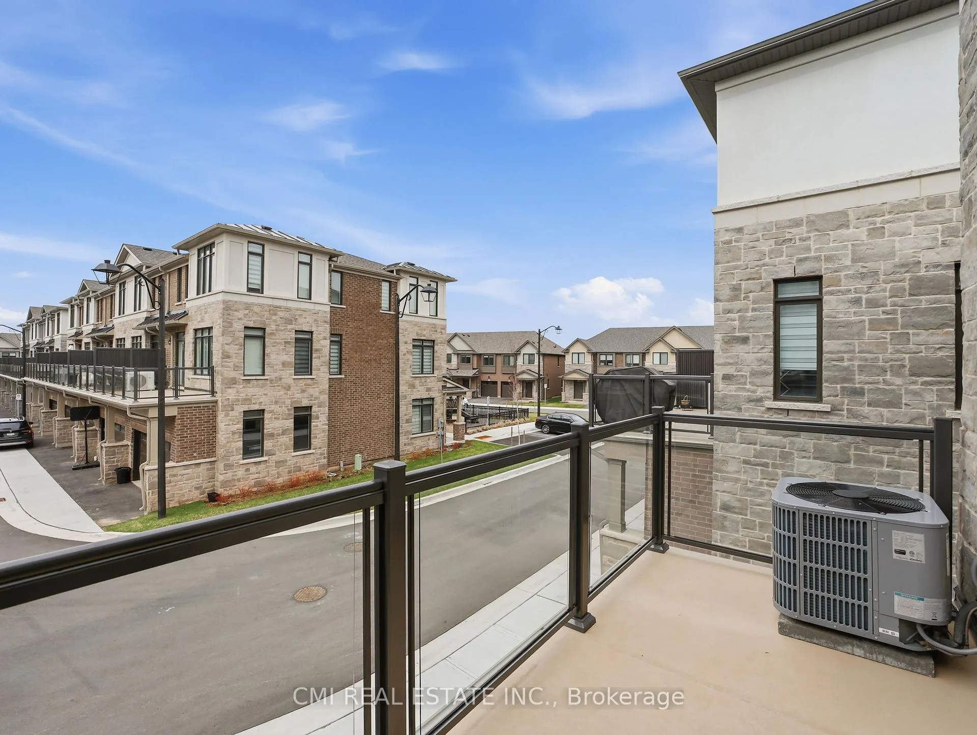 Photo 40 of 2168 Postmaster Drive, Oakville, Westmount — HOMEH