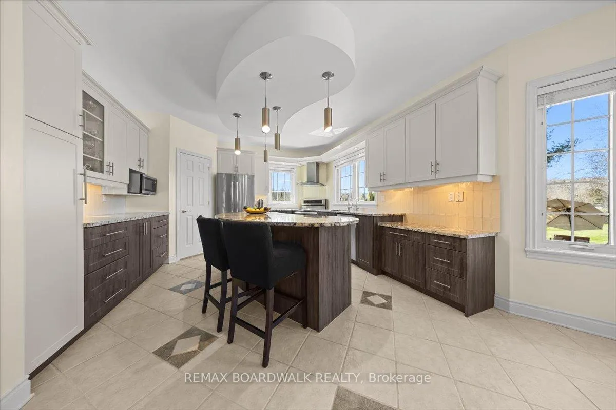 Photo 4 of 1210 Barnett Drive, Ottawa, Cumberland Village — HOMEH
