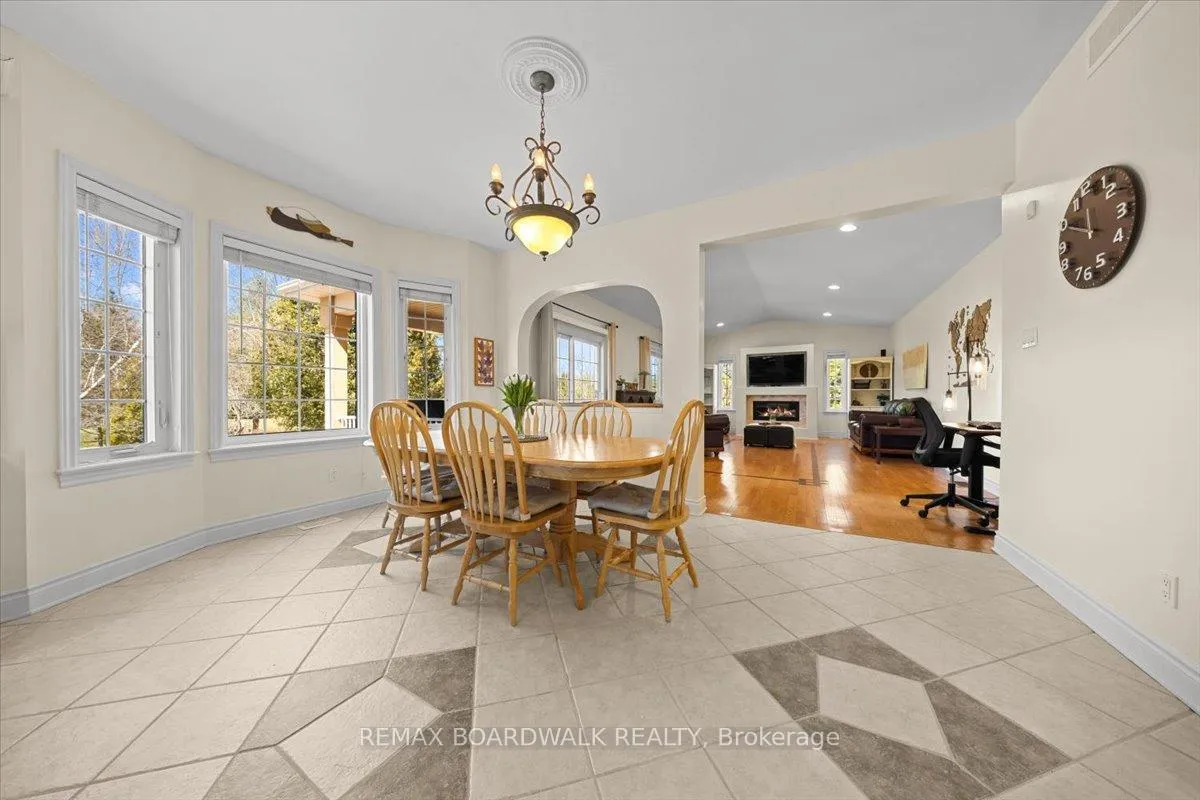 Photo 9 of 1210 Barnett Drive, Ottawa, Cumberland Village — HOMEH