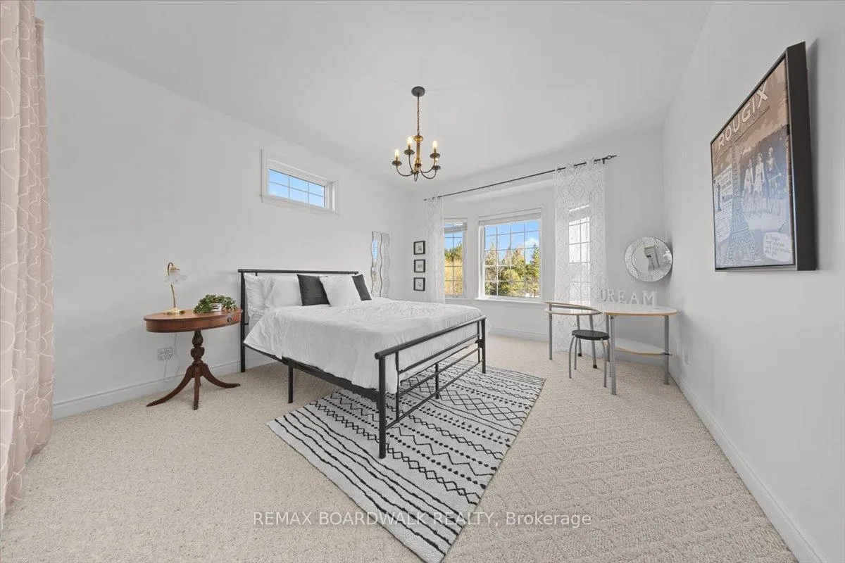 Photo 18 of 1210 Barnett Drive, Ottawa, Cumberland Village — HOMEH