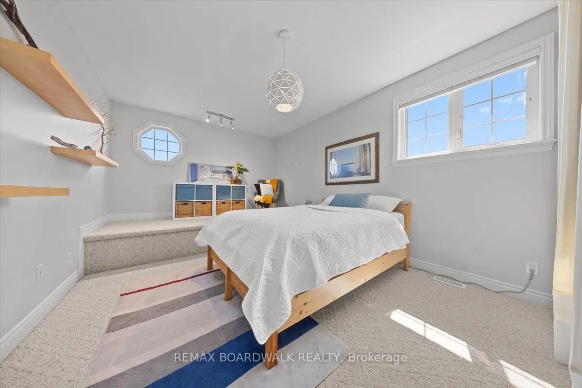 Photo 19 of 1210 Barnett Drive, Ottawa, Cumberland Village — HOMEH