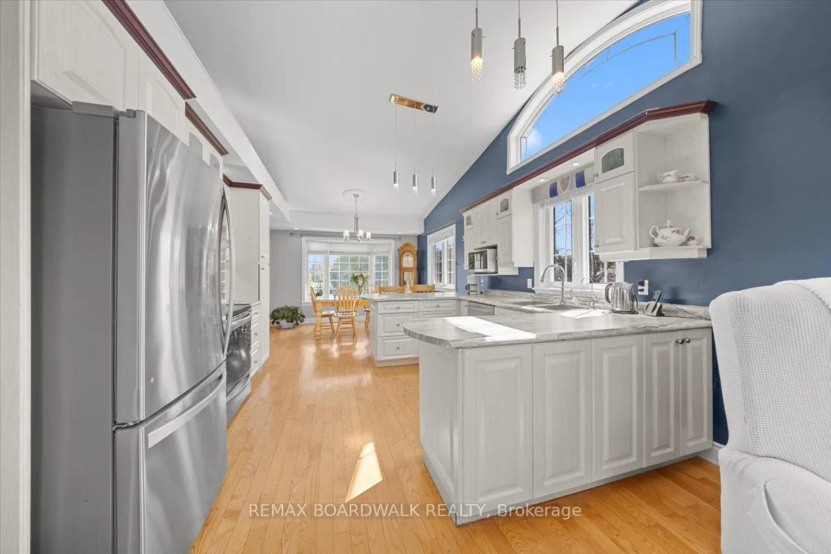 Photo 29 of 1210 Barnett Drive, Ottawa, Cumberland Village — HOMEH