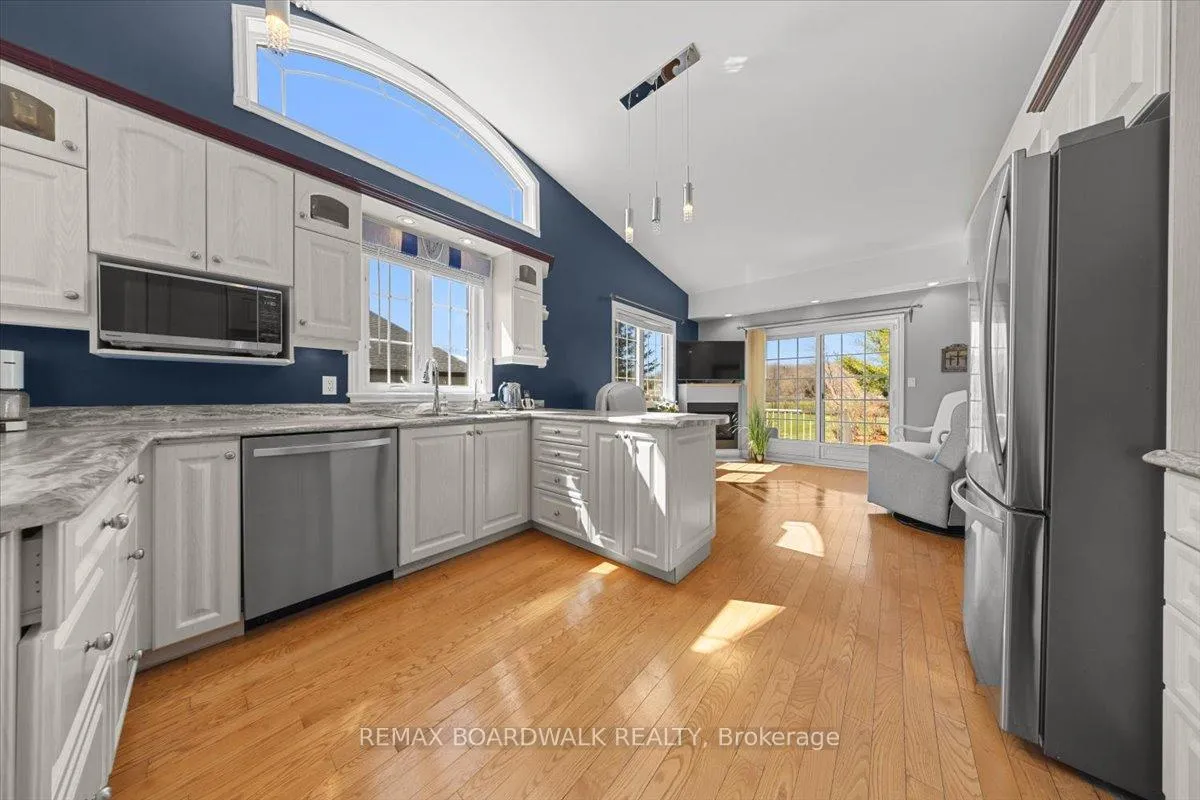 Photo 31 of 1210 Barnett Drive, Ottawa, Cumberland Village — HOMEH