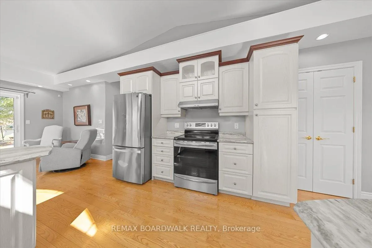 Photo 32 of 1210 Barnett Drive, Ottawa, Cumberland Village — HOMEH