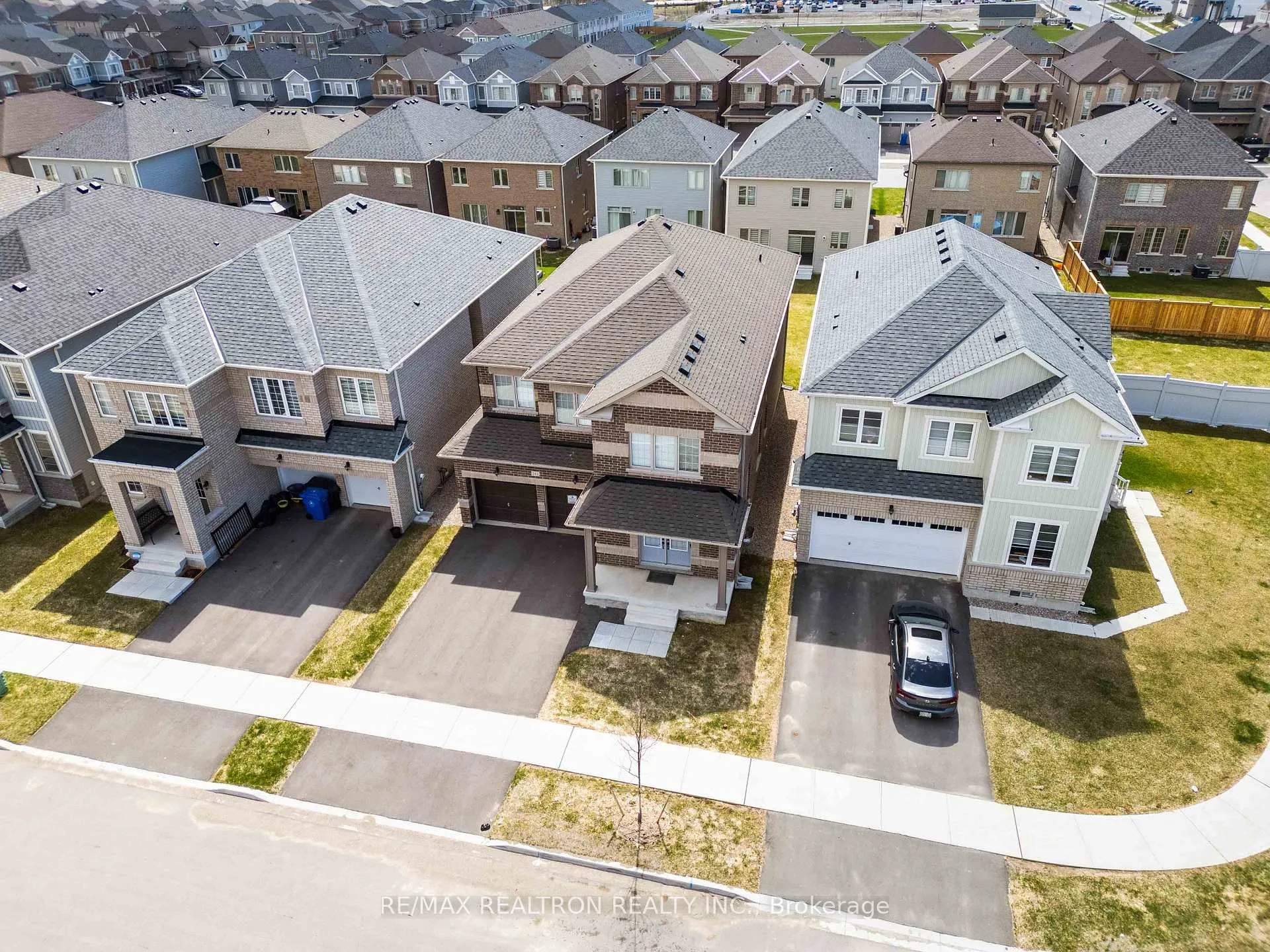 Photo 2 of 241 Chippewa Avenue, Shelburne — HOMEH