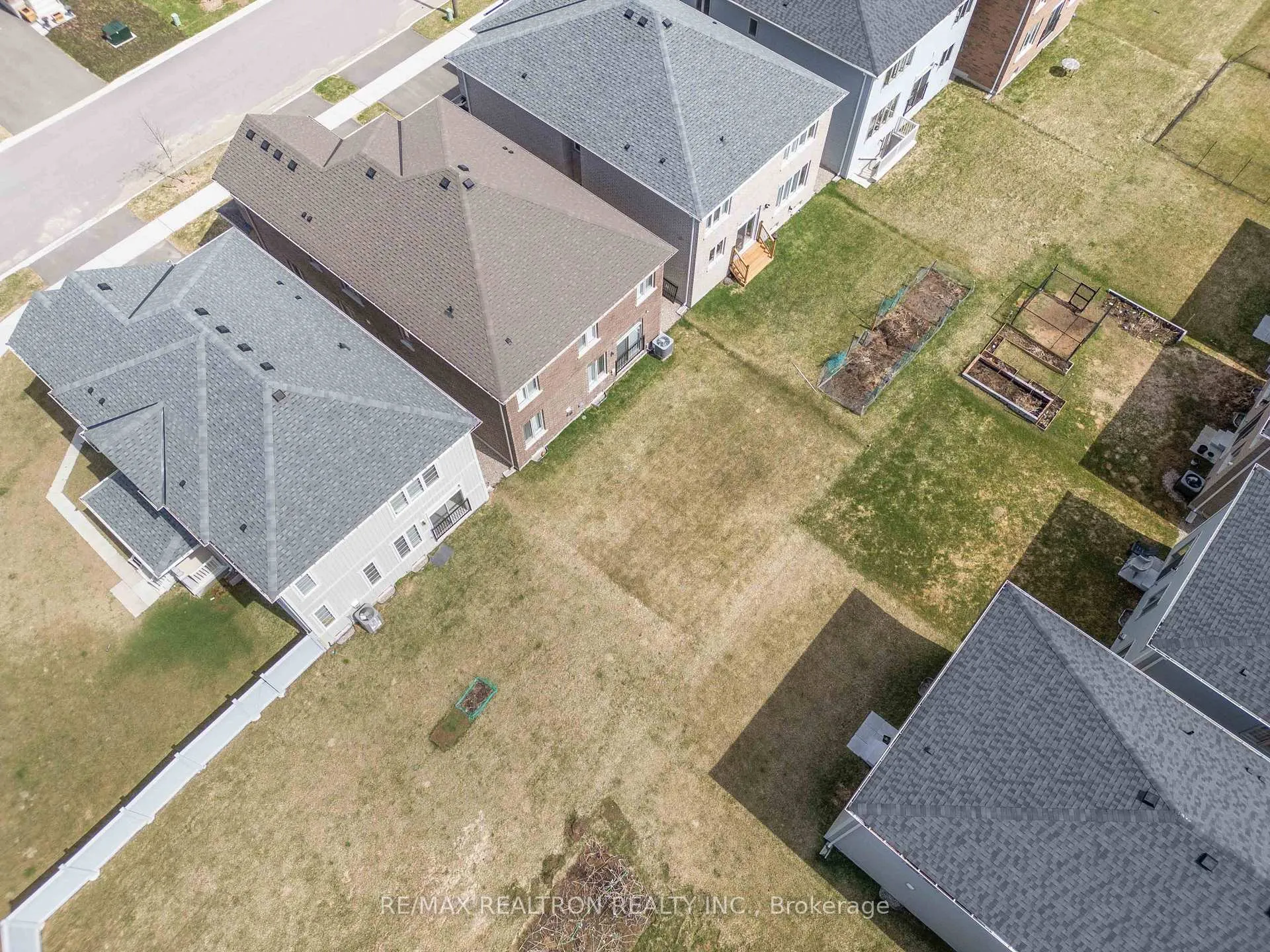 Photo 50 of 241 Chippewa Avenue, Shelburne — HOMEH