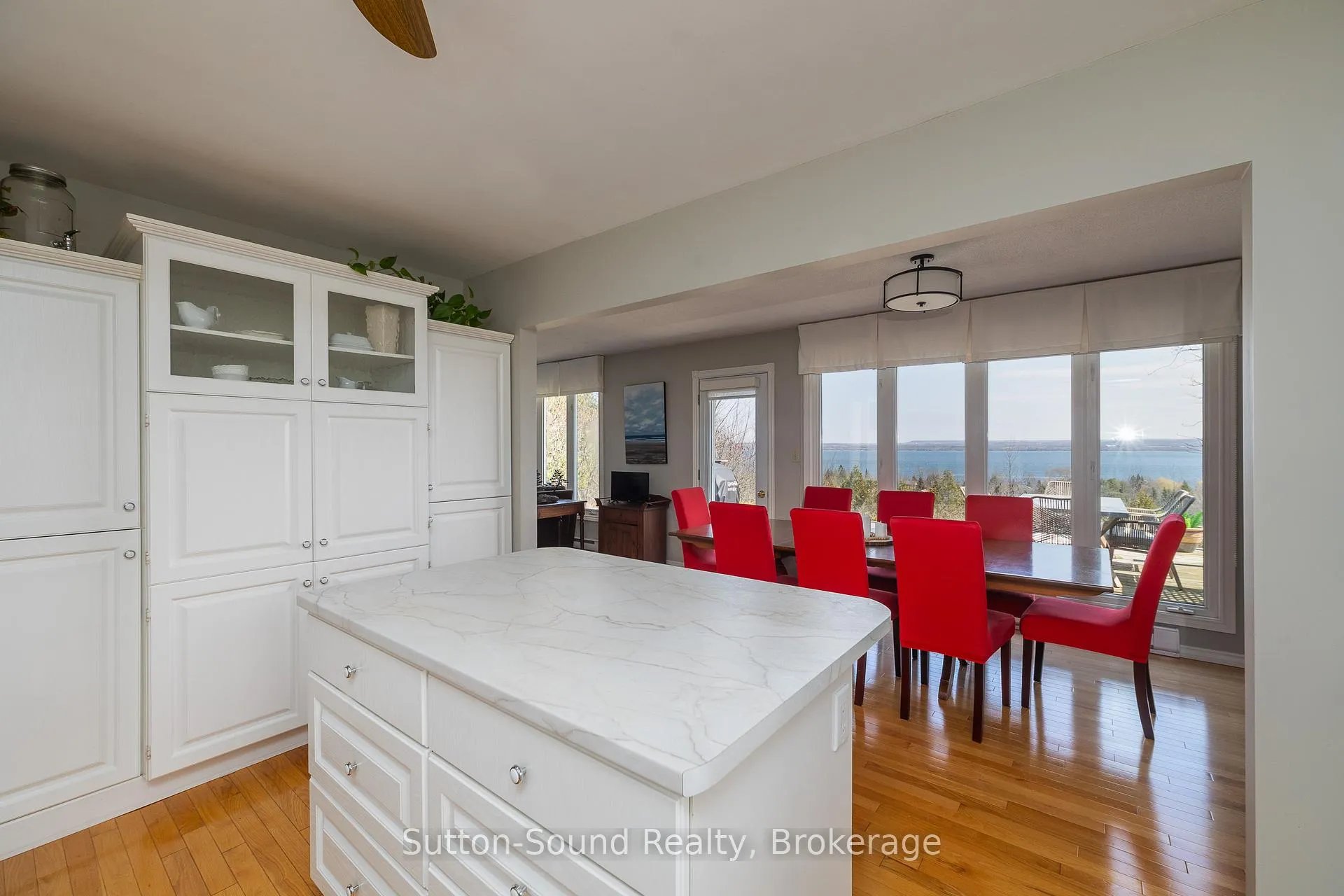 Photo 9 of 173 Lakeview Crescent, Georgian Bluffs — HOMEH