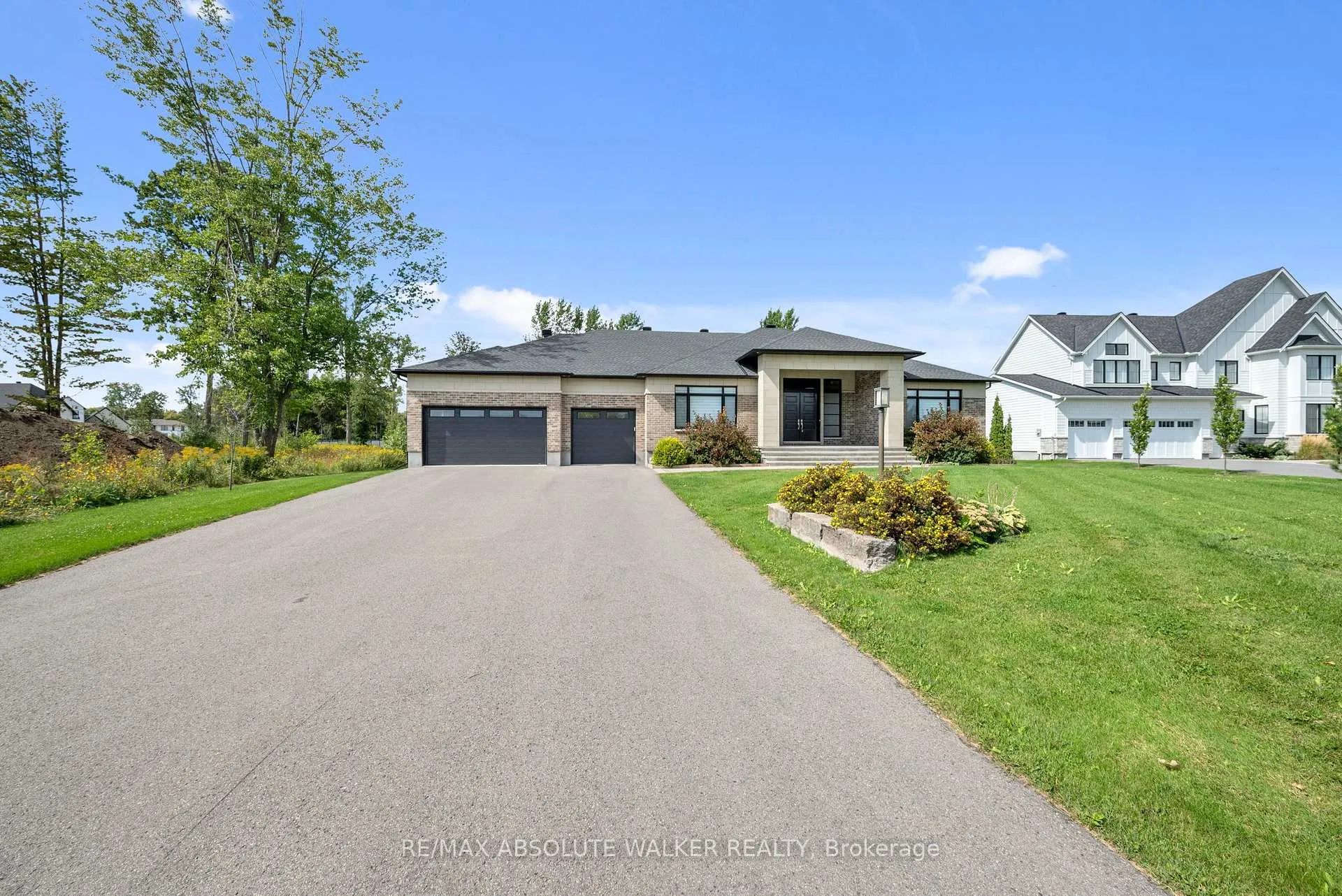 Photo 6 of 700 Mcmanus Avenue, Ottawa, Manotick Village & Manotick Estates — HOMEH