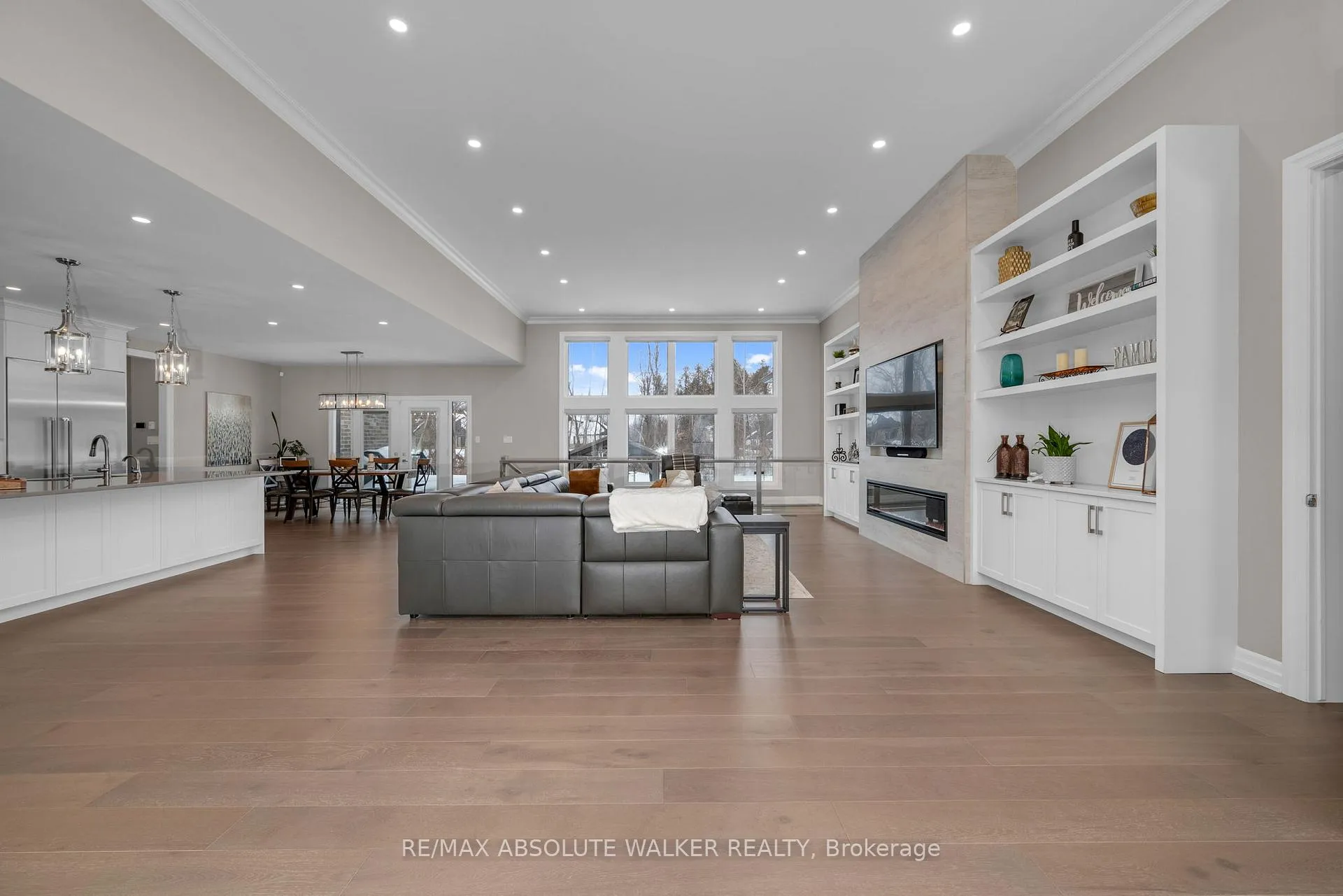 Photo 12 of 700 Mcmanus Avenue, Ottawa, Manotick Village & Manotick Estates — HOMEH